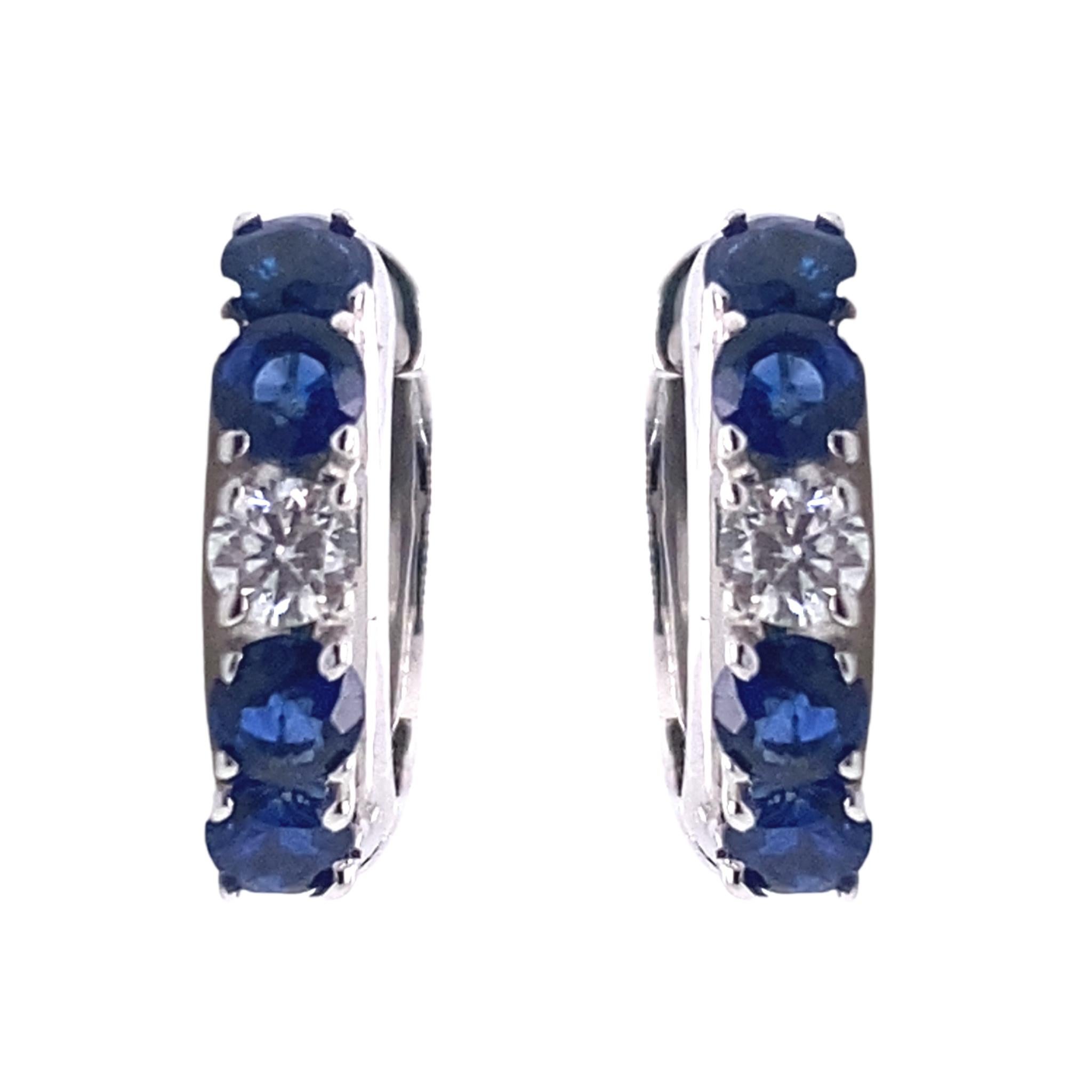 Round Cut 21st Century 18 Karat White Gold with F/G-VVS Diamonds and Sapphire Earrings For Sale