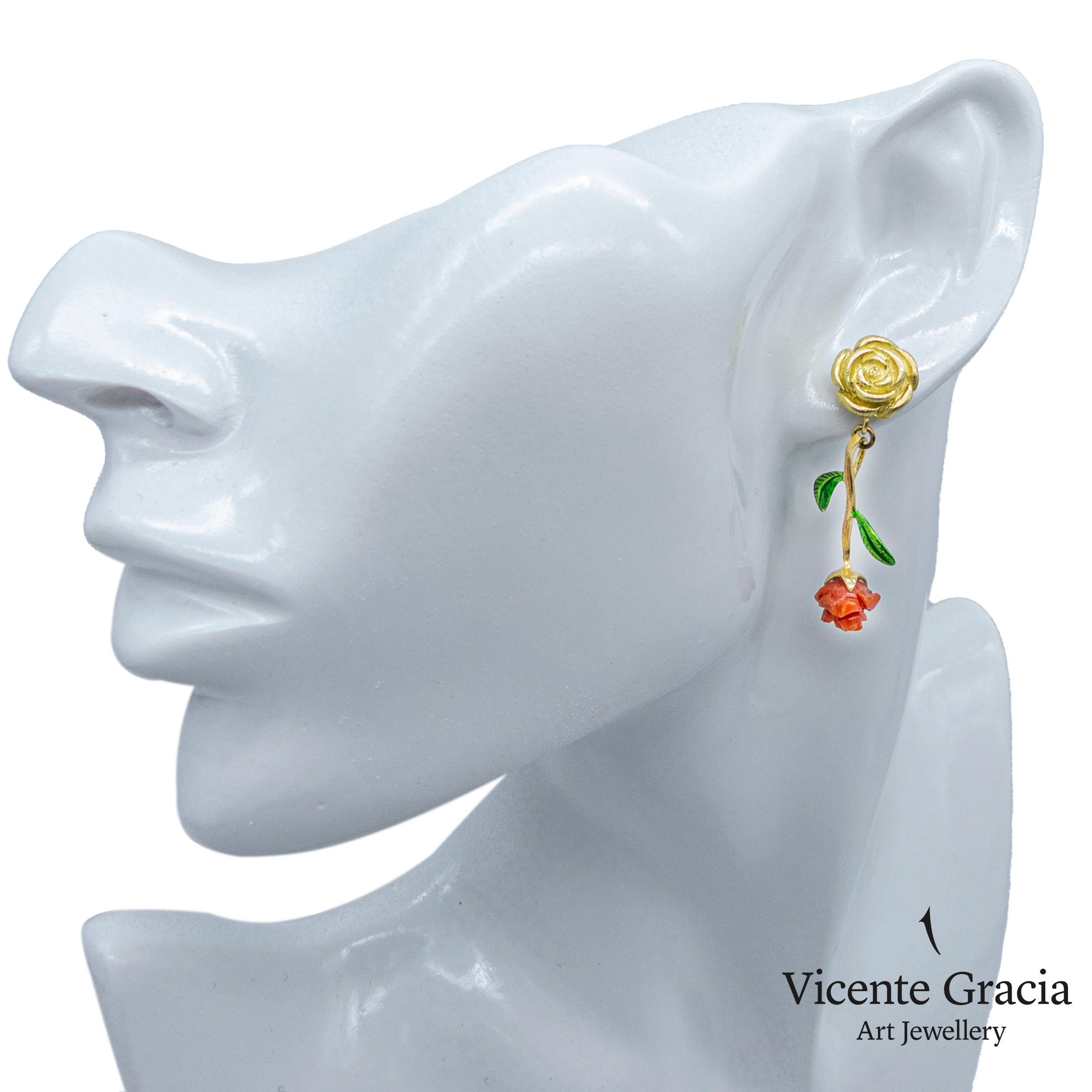 21st Century 18 Karat Yellow Gold Earrings Roses Red Coral Leafs Enamel In New Condition For Sale In Valencia, ES