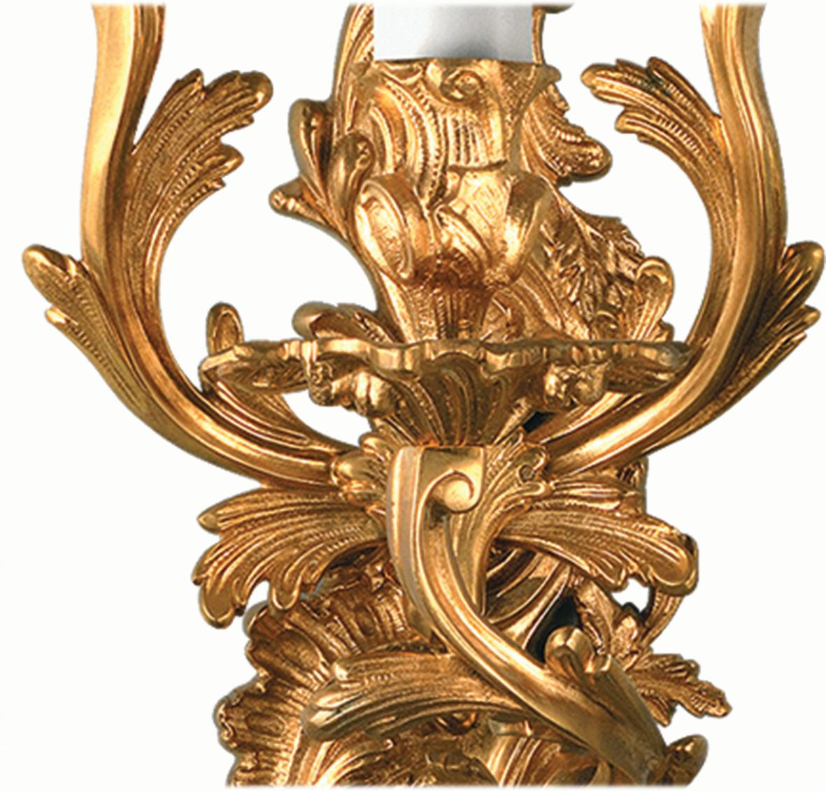21. Jahrhundert, 5-Licht-Bronze-Applikation im Stil von Luigi XVI (Louis XVI.) im Angebot
