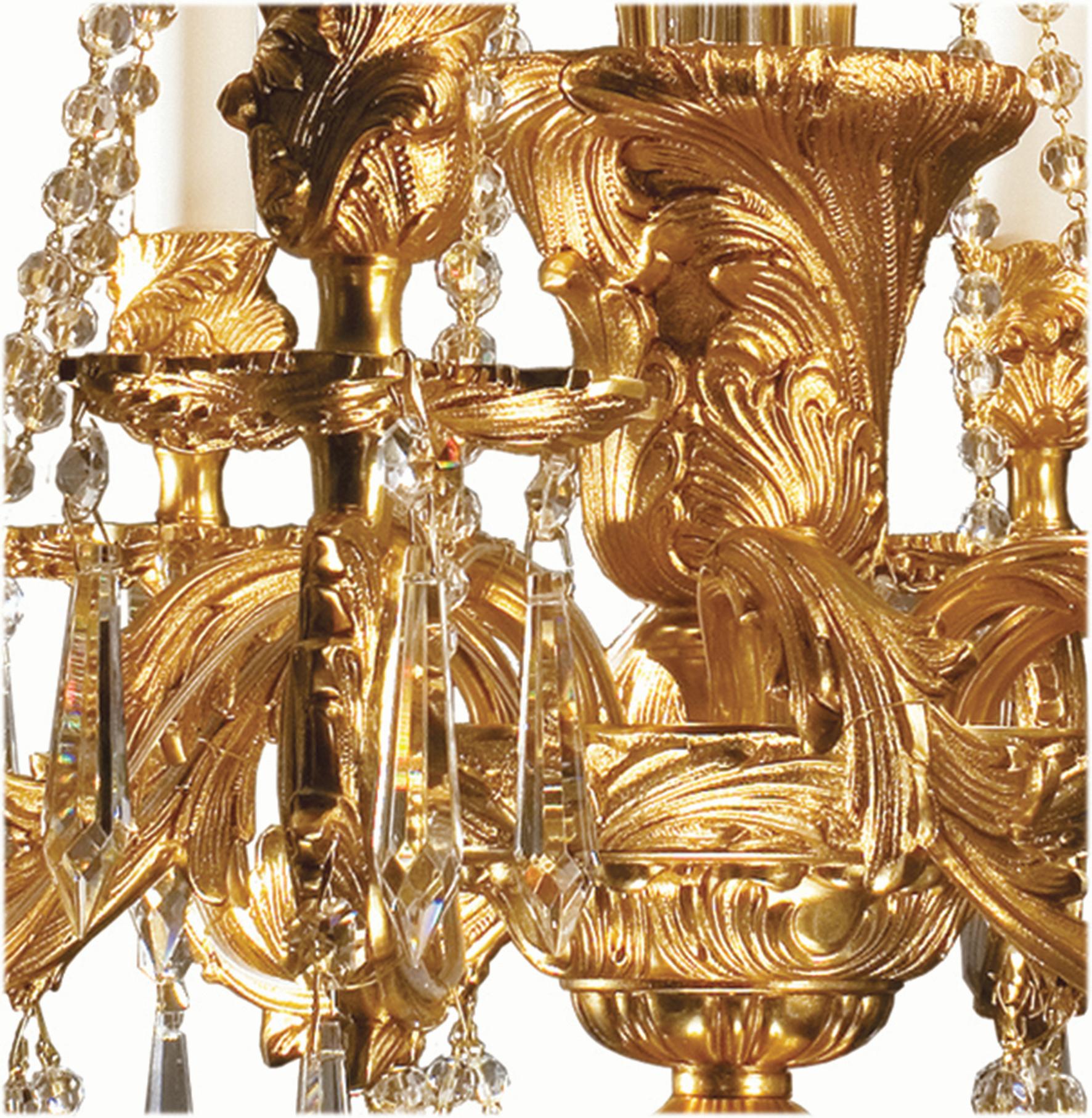 Luigi XVI 21st Century, lampadario a 8 luci in cristallo trasparente e bronzo in vendita