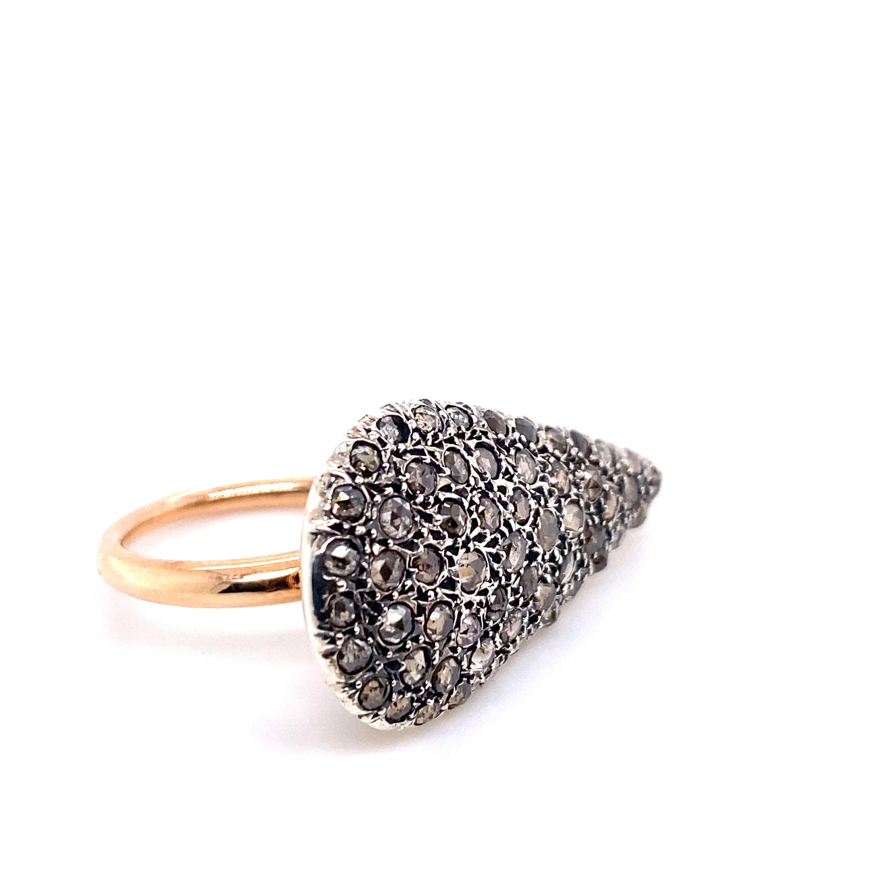 Contemporary 21st Century 9 Karat Rose Gold and Diamond Drop-Shape Cesellato Cocktail Ring For Sale