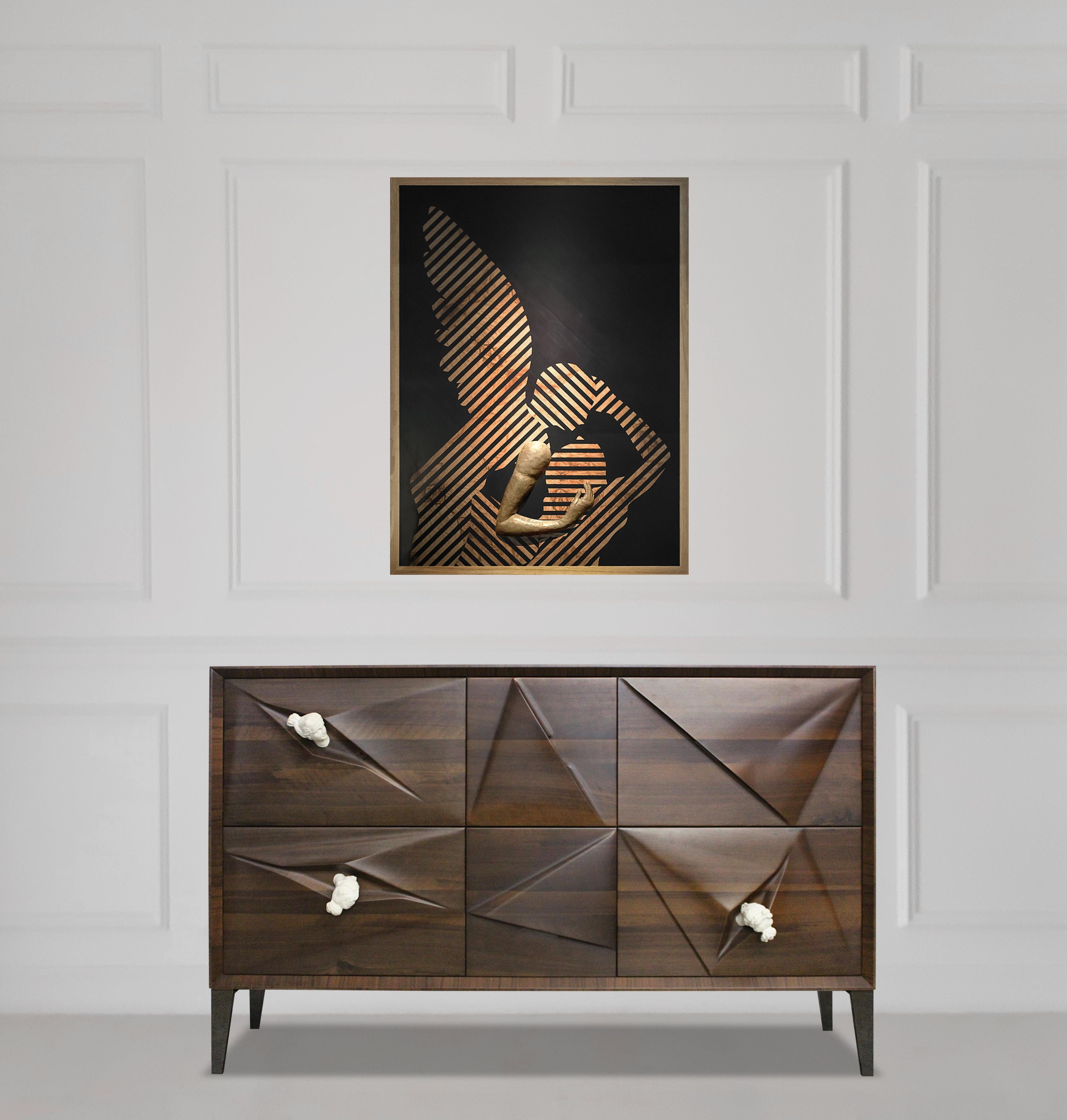 With a hug you can feel 'at home', from this reflection A-braccio was born, inspired by the sculptural group 'Amore e Psiche' by Canova. Sculpture is transformed through the art of contemporary marquetry. 

Features:
Framework of inlaid wood in