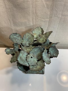 Abstrakte Blumenskulptur aus Bronze des 21. Jahrhunderts