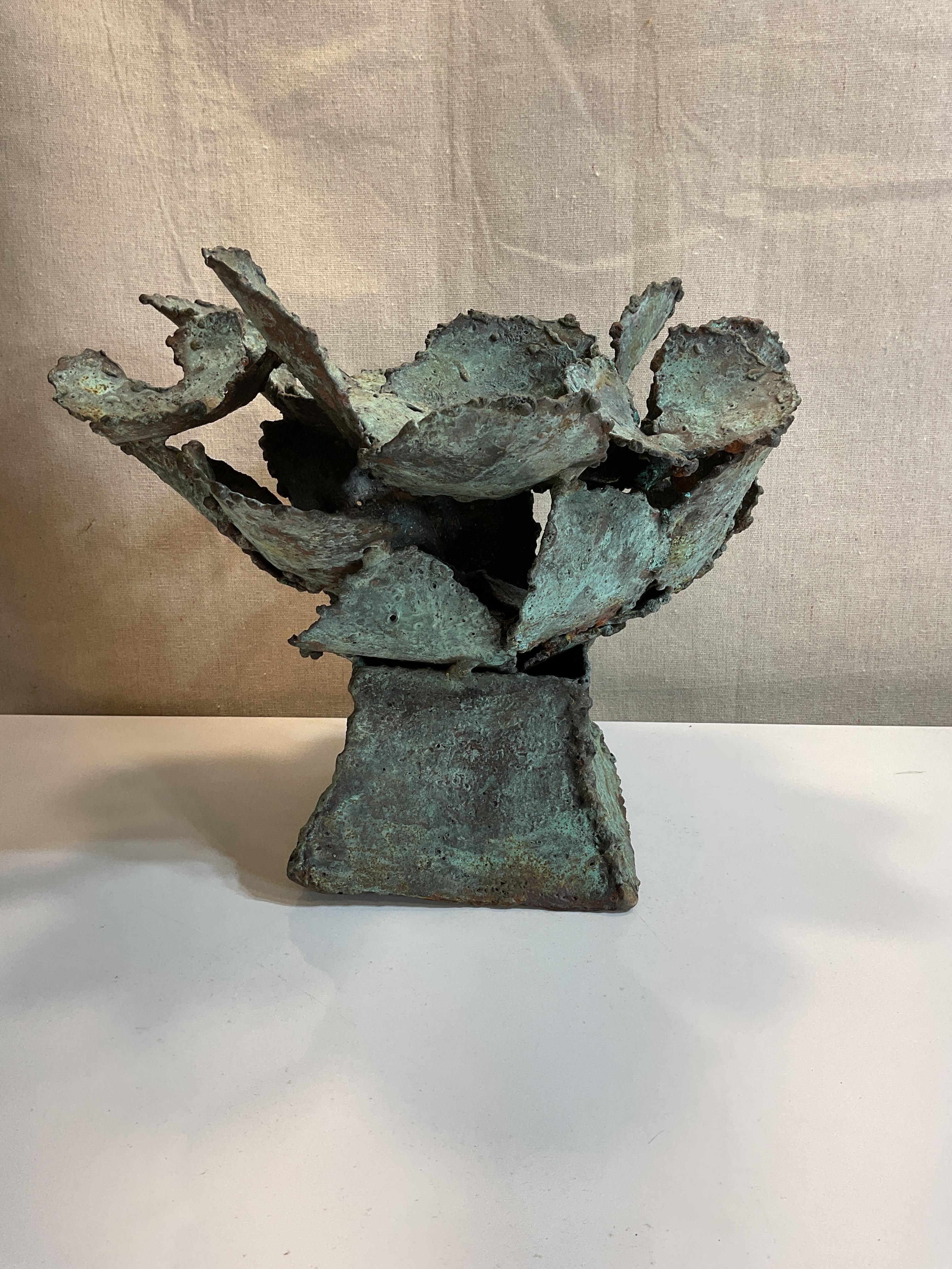 Americano Scultura floreale astratta in bronzo del XXI secolo in vendita