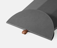 Mesa plegable Aile Siglo XXI de auténtica piel de becerro hecha a mano en Italia