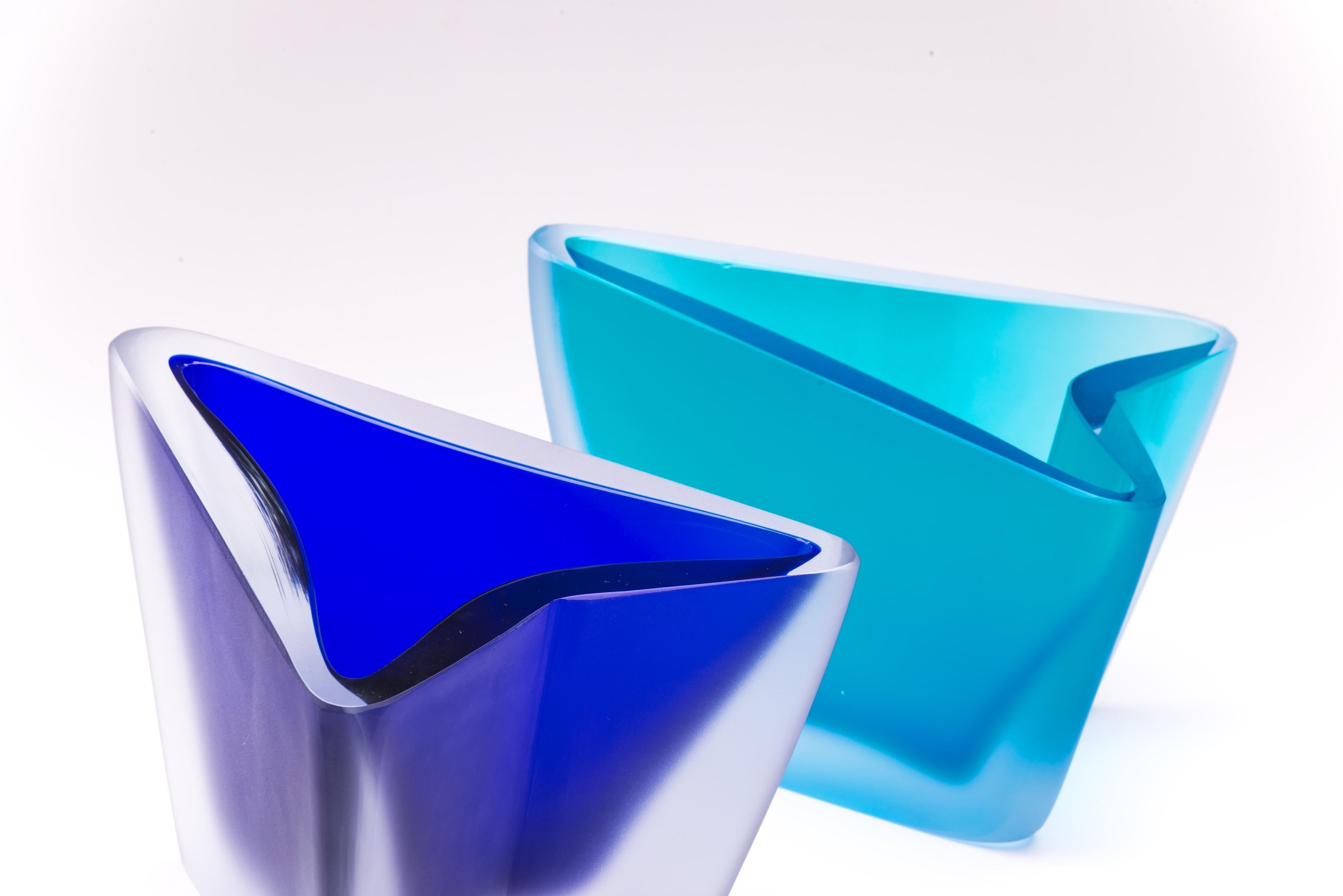 21st Century Alessandro Mendini Freccia Small Vase in Murano Glass Ocean Blue For Sale 2