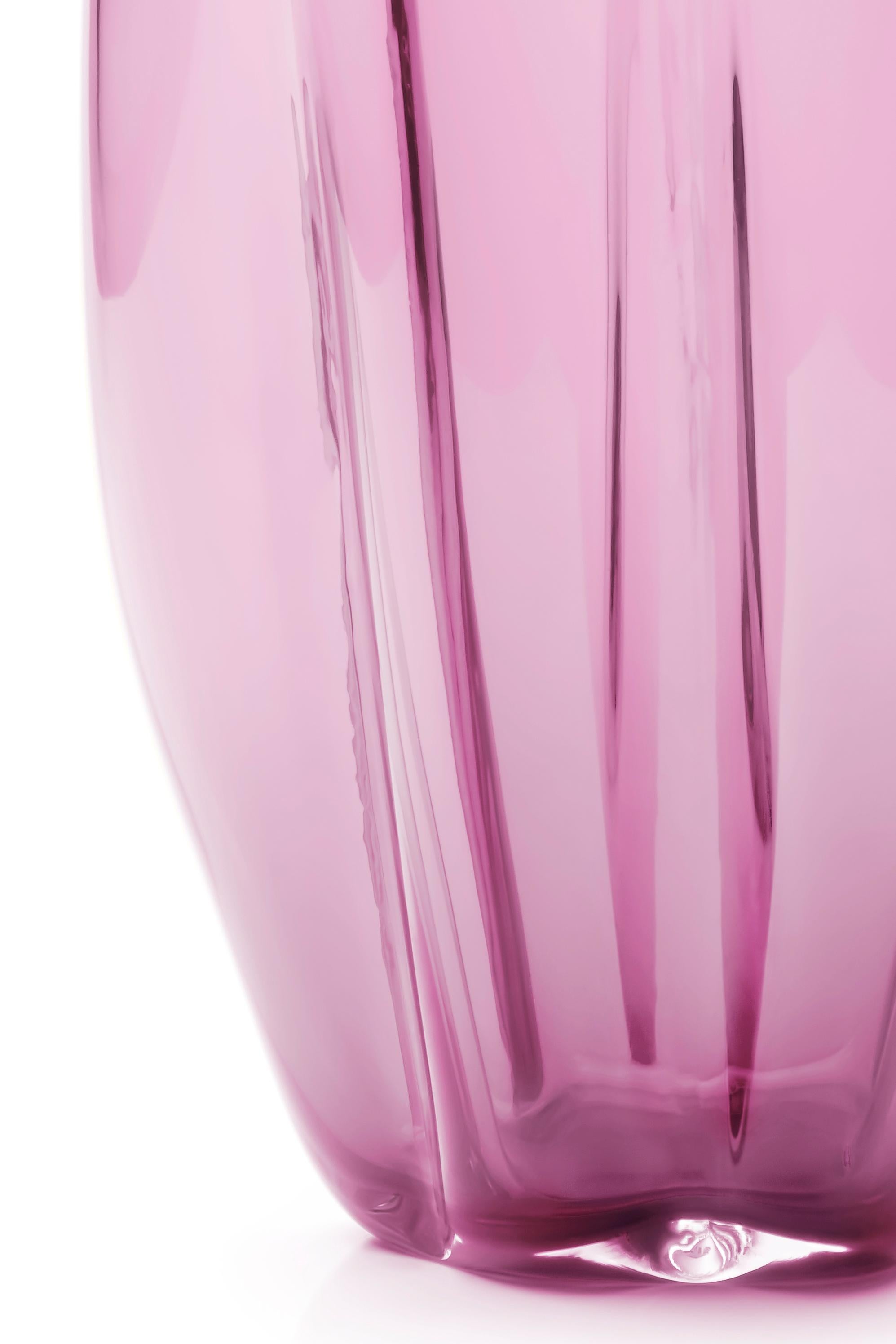 Fait main 21e siècle Alessandro Mendini Petit vase en verre de Murano Améthyste en vente
