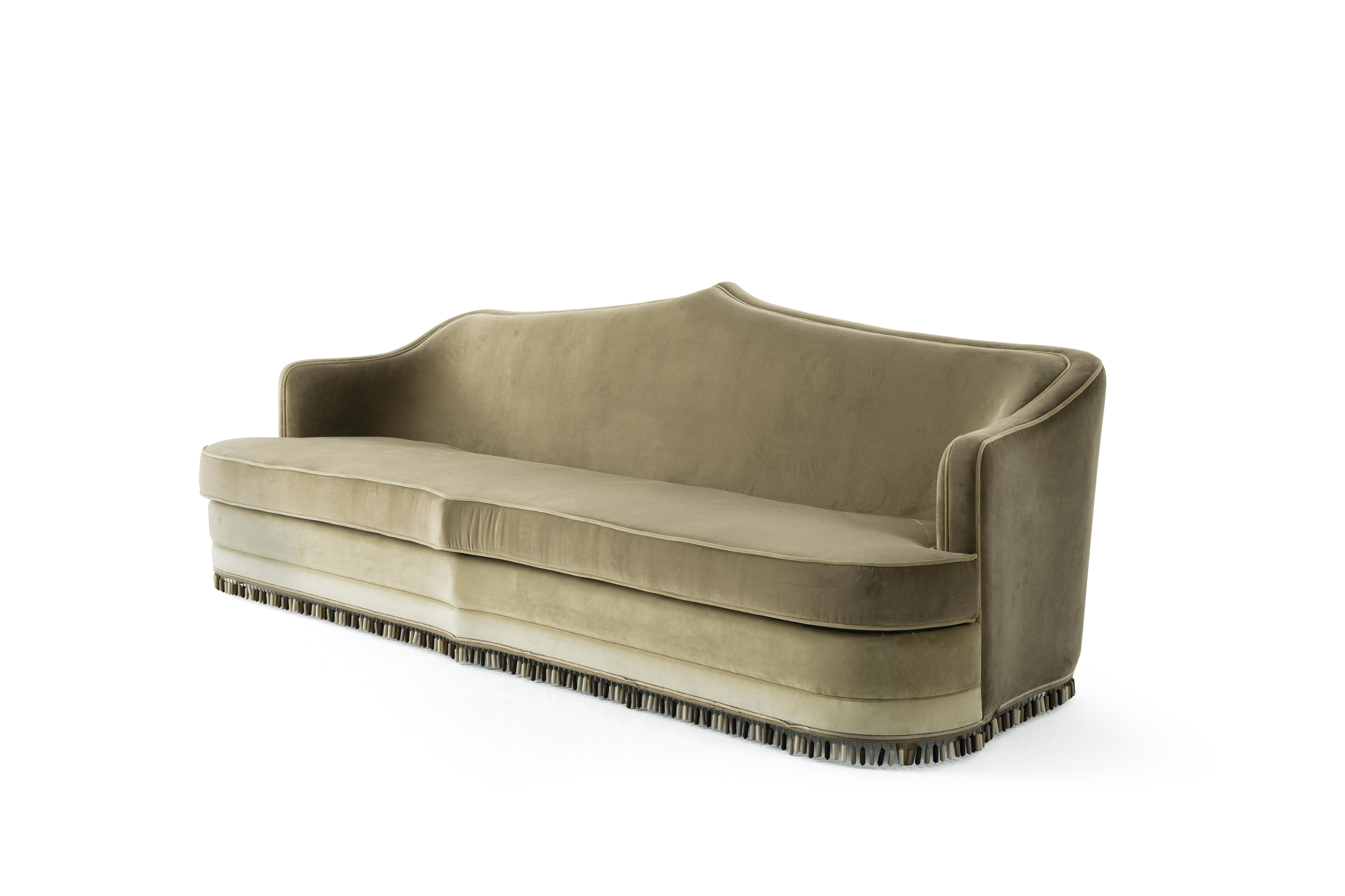 Modern 21st Century Amina 3-Seater Sofa in Velvet by Etro Home Interiors For Sale