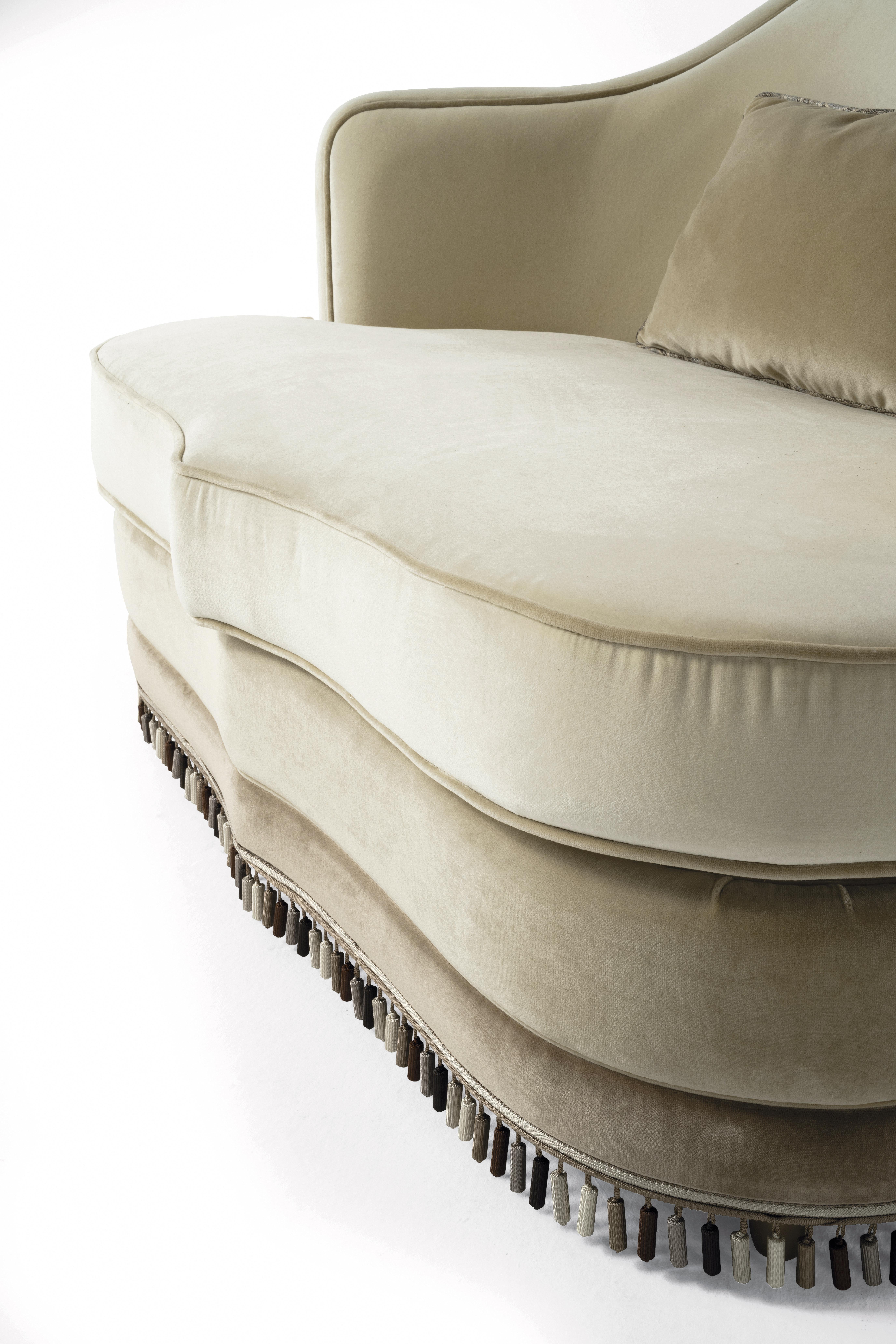 Modern 21st Century Amina Armchair in Velvet by Etro Home Interiors For Sale