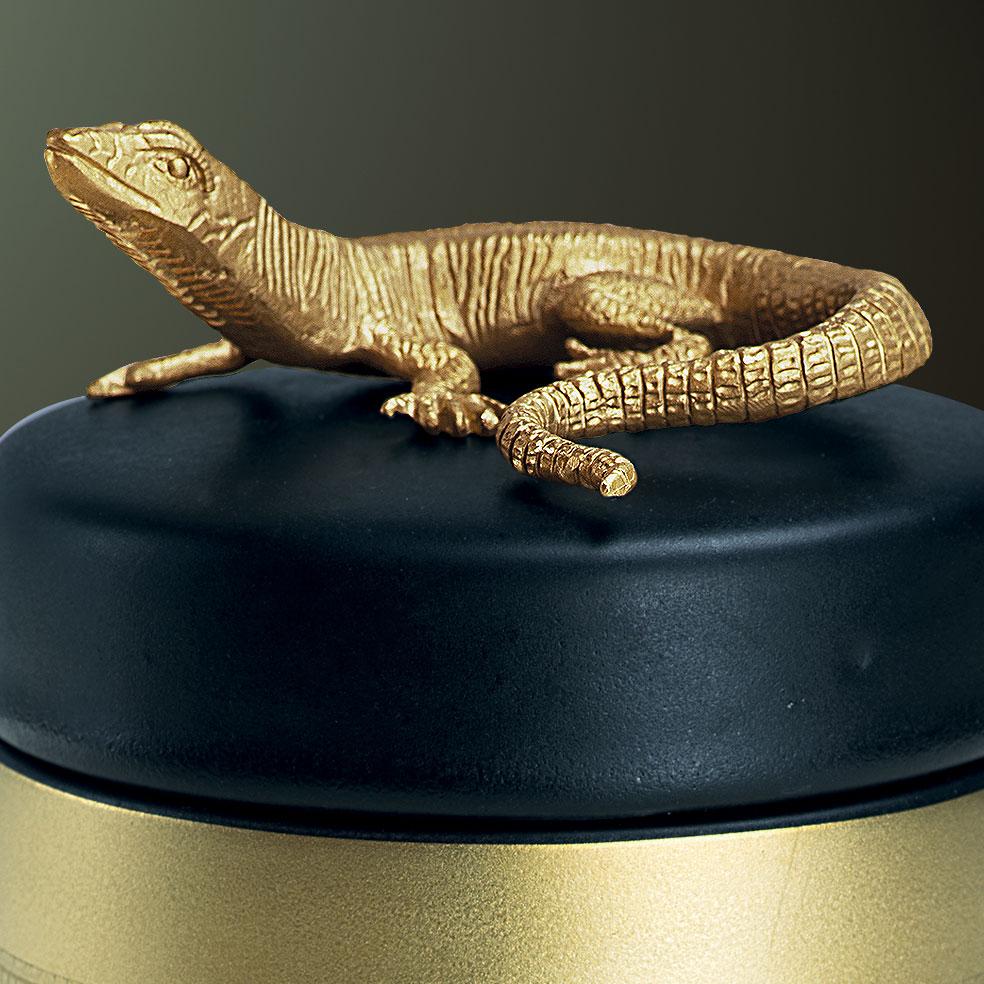 Louis XVI 21st Century, Animal Box Collection, Porcelain Box with Golden Bronze Lizard For Sale