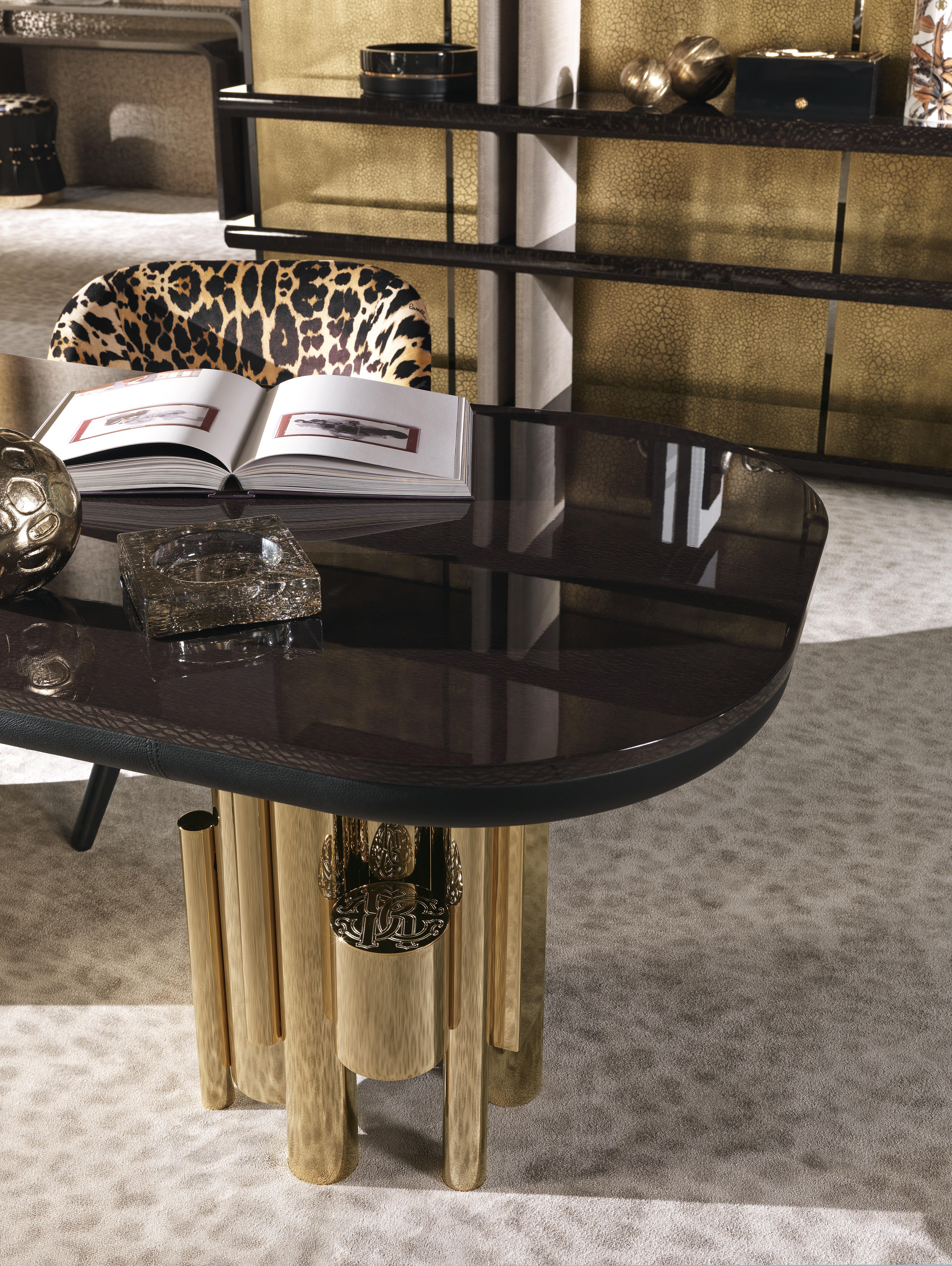 21st Century Antigua Writing Desk in Carbalho by Roberto Cavalli Home Interiors  For Sale 5