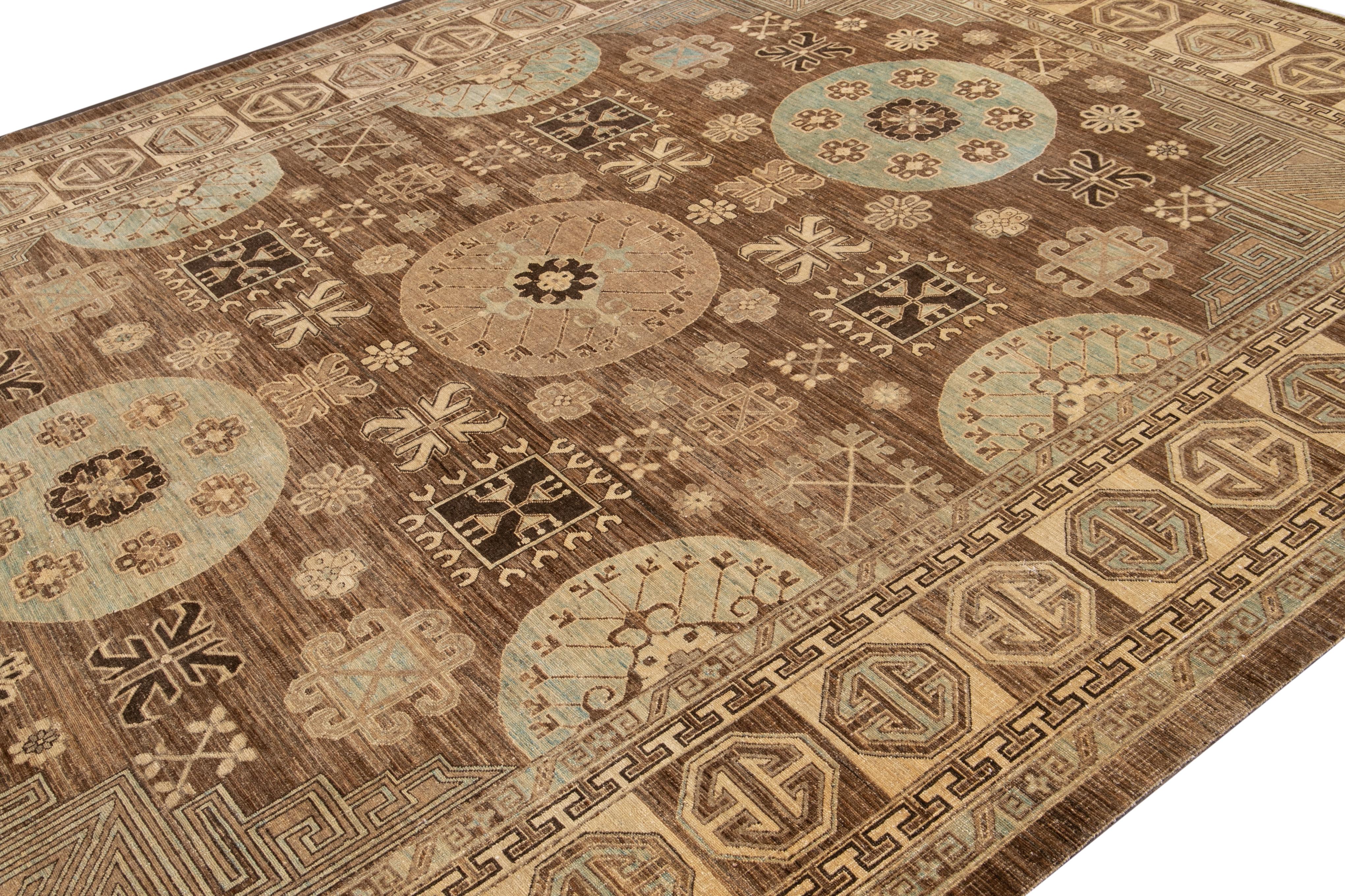 Moderner Khotan Wollteppich 9 Ft 1 In X 12 Ft. im Angebot 2