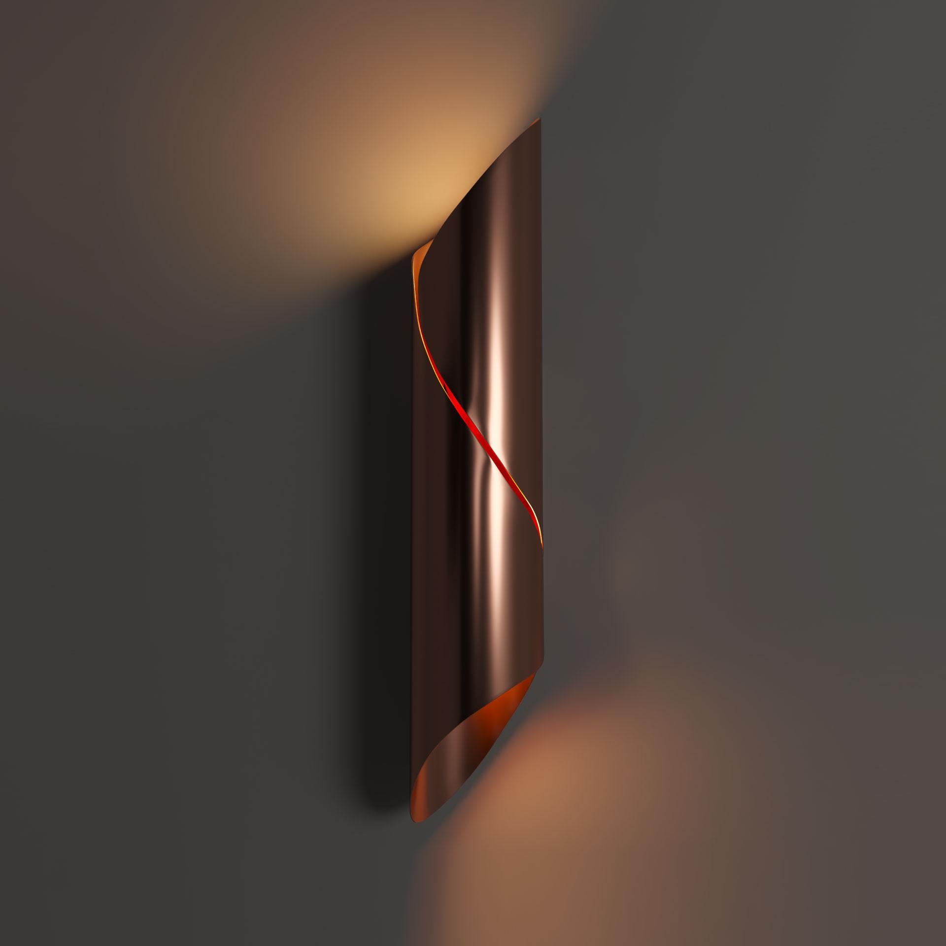 21st Century Arrow Wandleuchte Messing plattiert von Creativemary (21. Jahrhundert und zeitgenössisch) im Angebot
