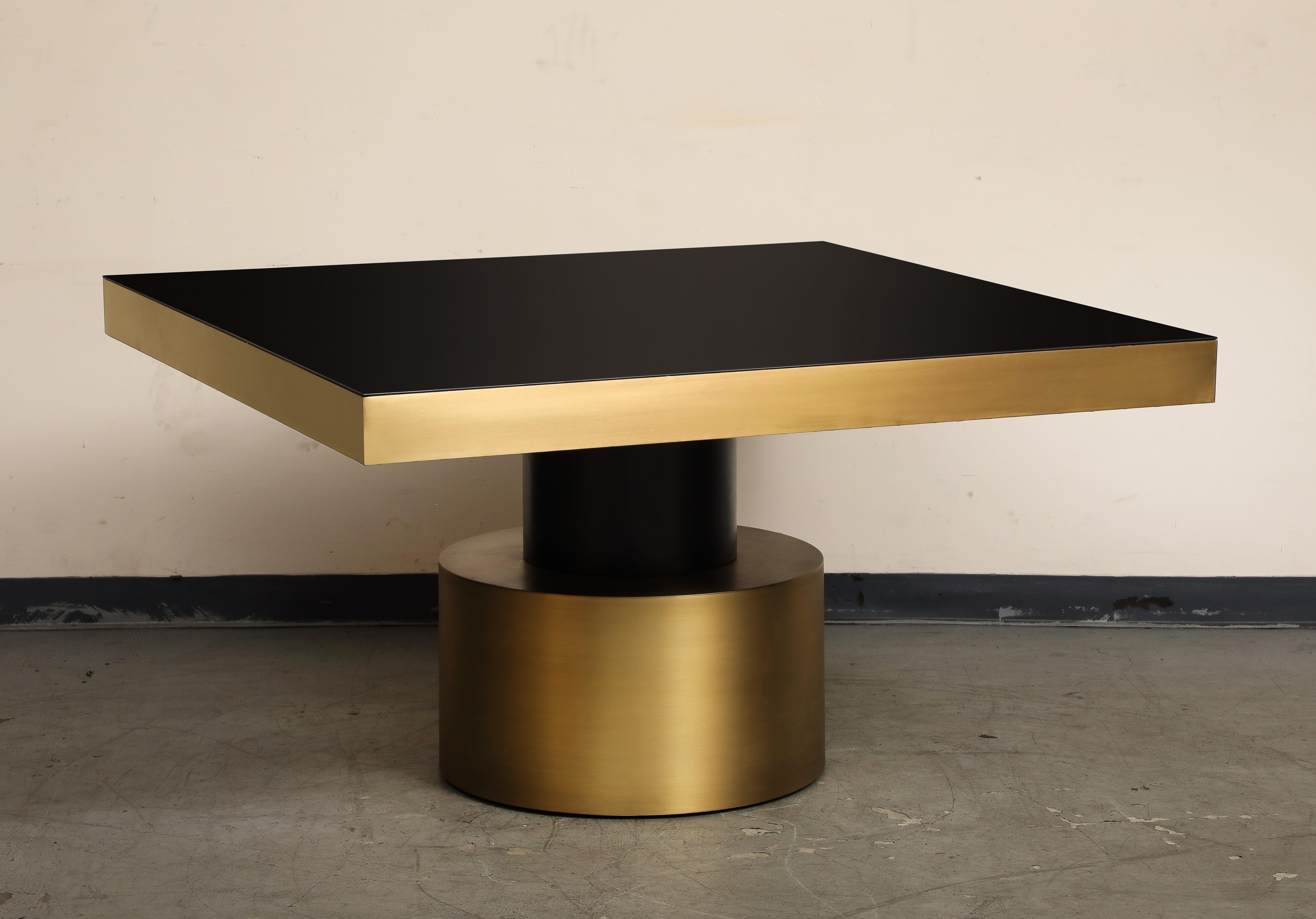 Contemporary 21st Century Art Deco Antique Brass and Black Lacquered Wood Rio Dining Table For Sale