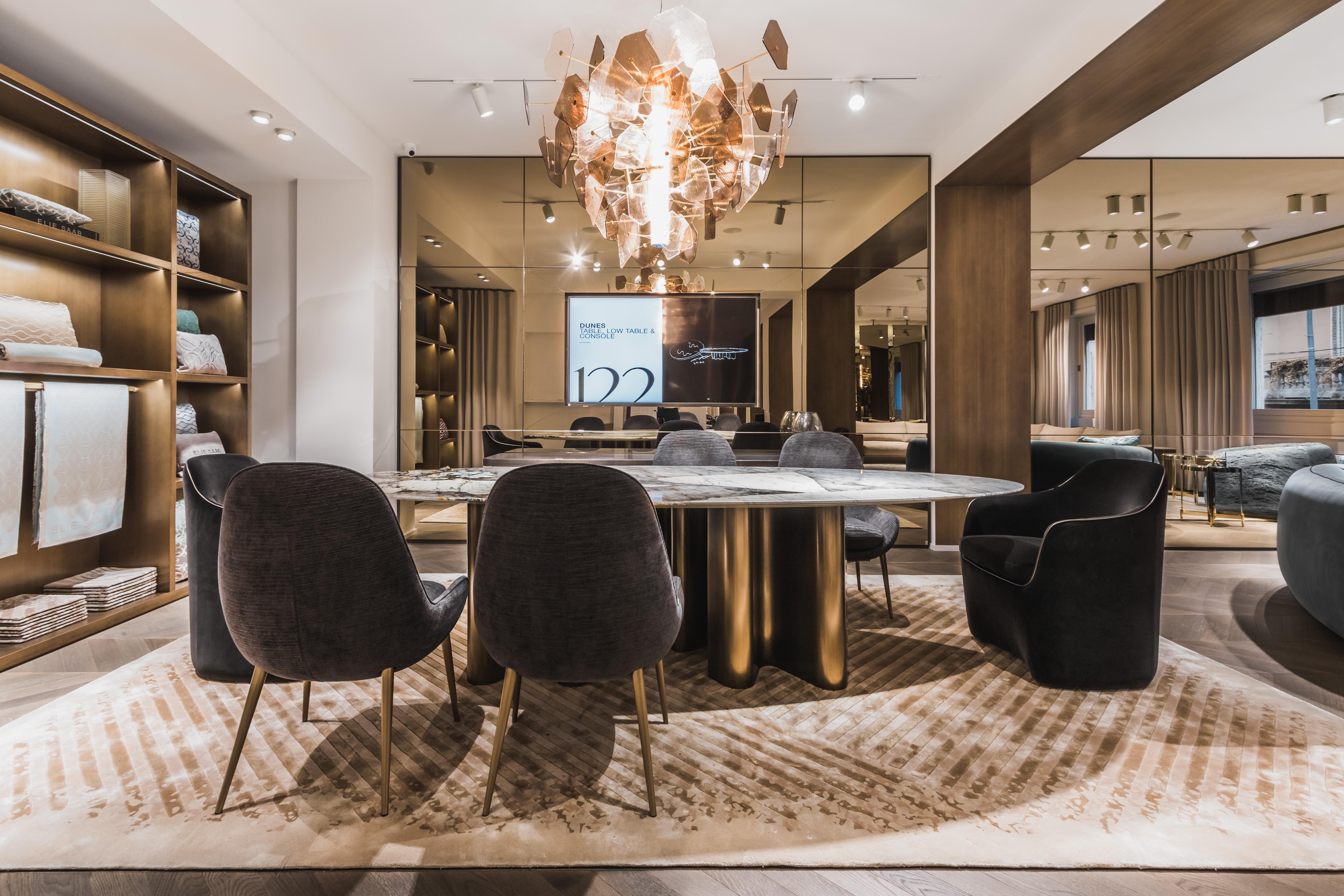Cuir Chaise de salle à manger Art déco du 21ème siècle Elie Saab Maison Bronzed en velours, Italie en vente