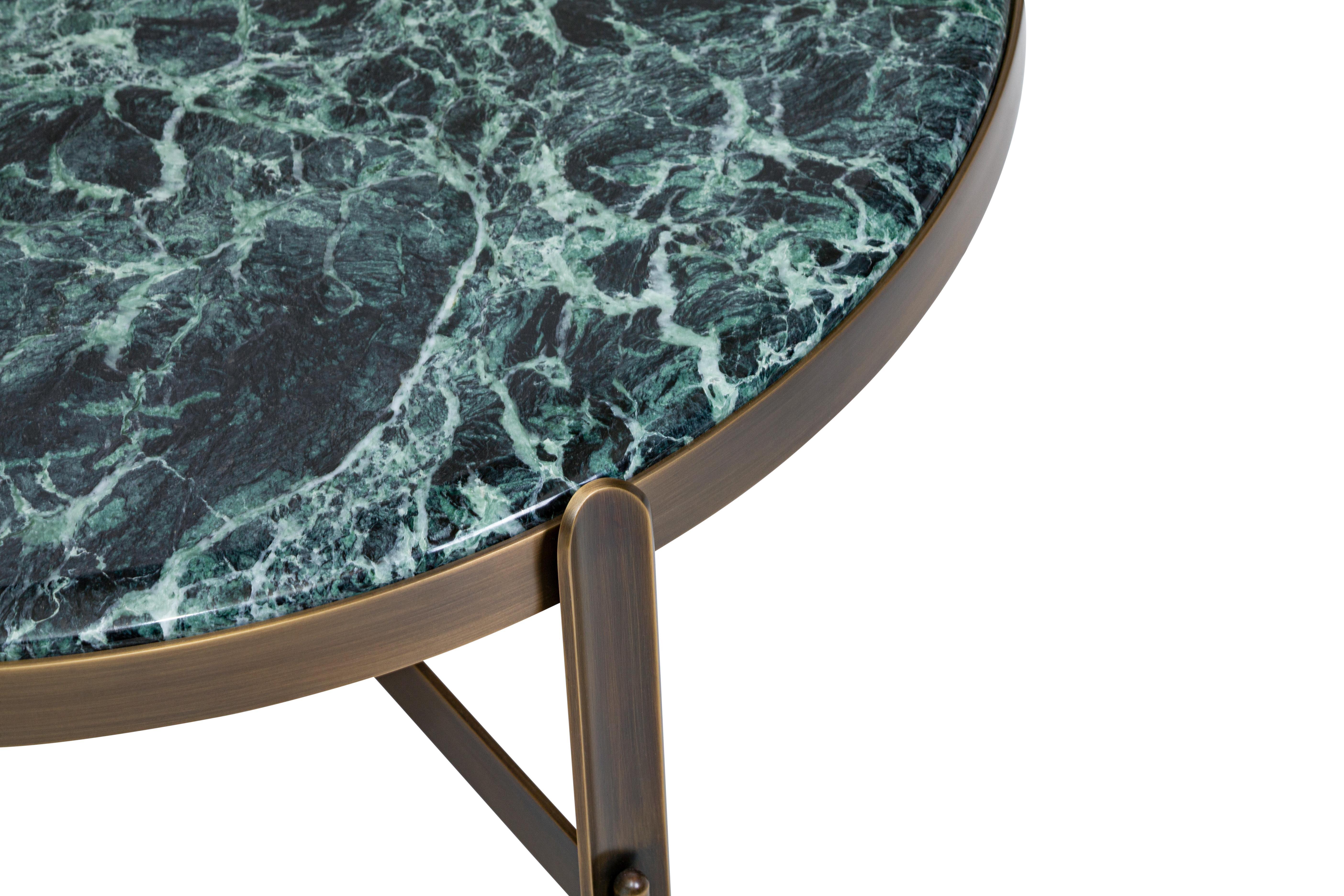 Table basse du 21e siècle de style Art déco, A&Saab Maison Green Alpine Bronze M, Italie

Nommées d'après leur position stratégique dans les intérieurs, les tables basses et consoles Zenith ajoutent un glamour raffiné et contemporain à chaque pièce.