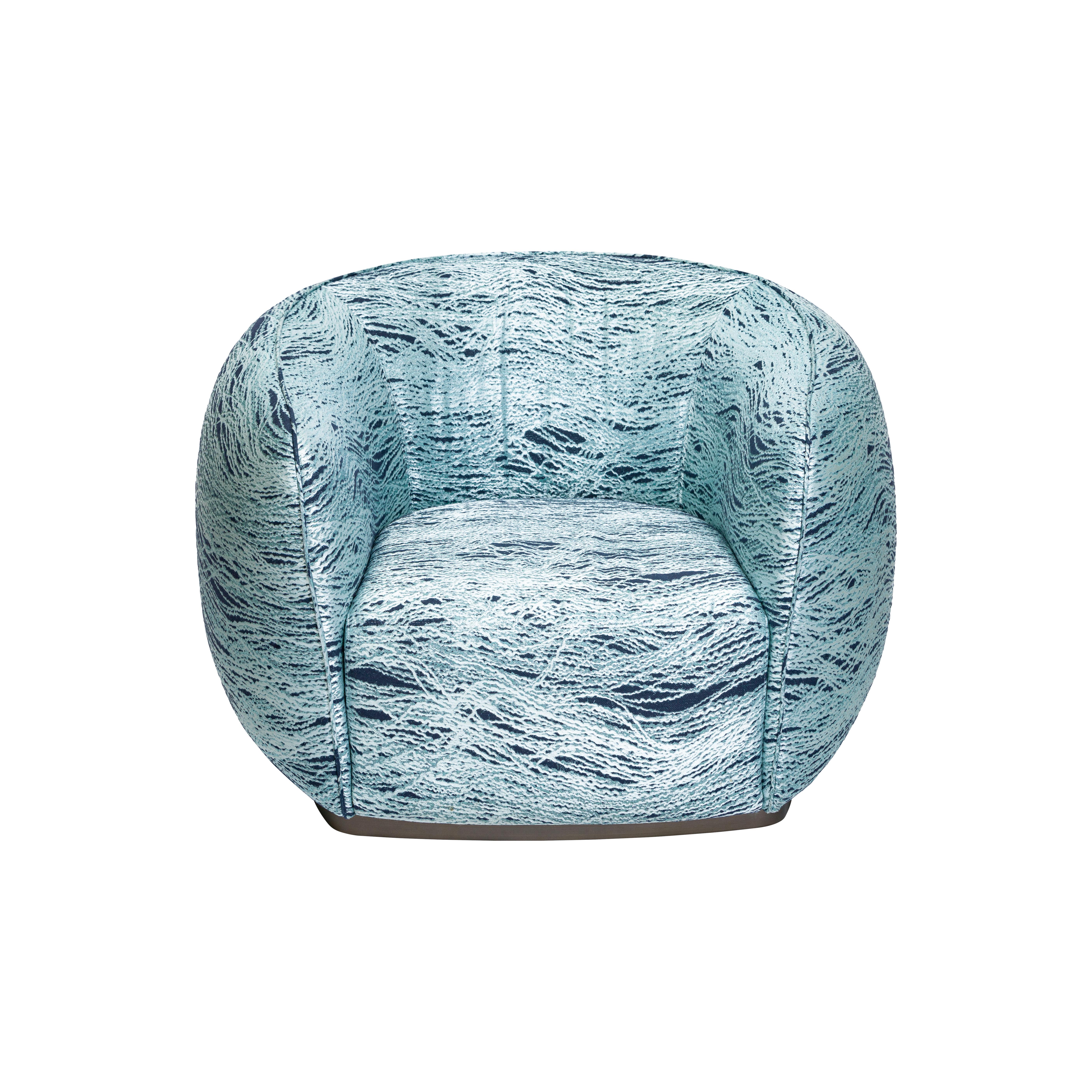 21st century Art Deco Elie Saab Maison Marino Acqua fabric Elite armchair, Italy

Rich and powerful, Elite is a timeless classic able to distinguish itself through exclusive details and exquisite craftsmanship of its futuristic lines. Accentuated by
