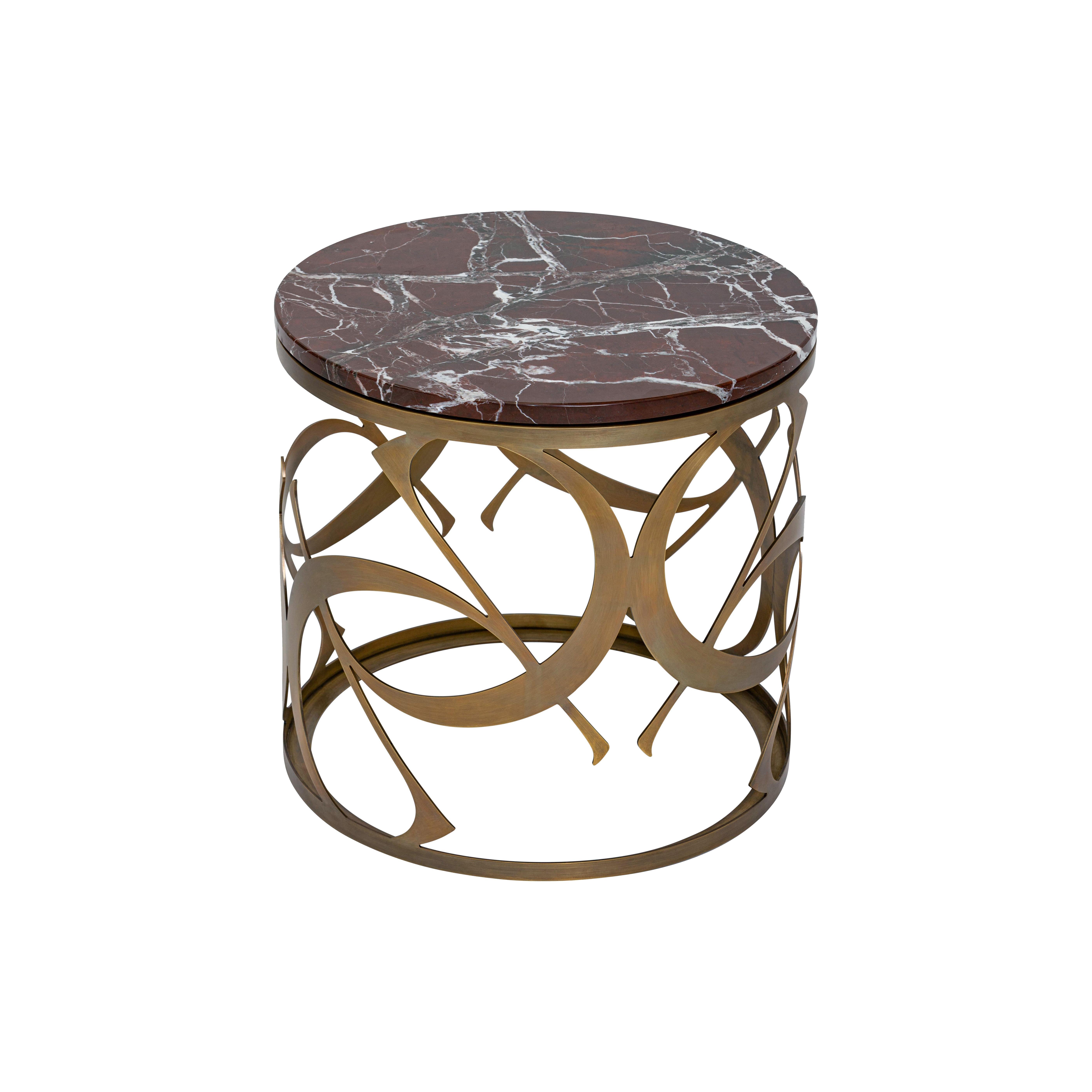 21st century Art Déco Elie Saab Maison red marble monogram coffee table, Italy

The delicate intertwining Elie Saab monogram transforms this coffee table into an eye-catching design piece with a contemporary spirit. Made in Italy.

Composition: