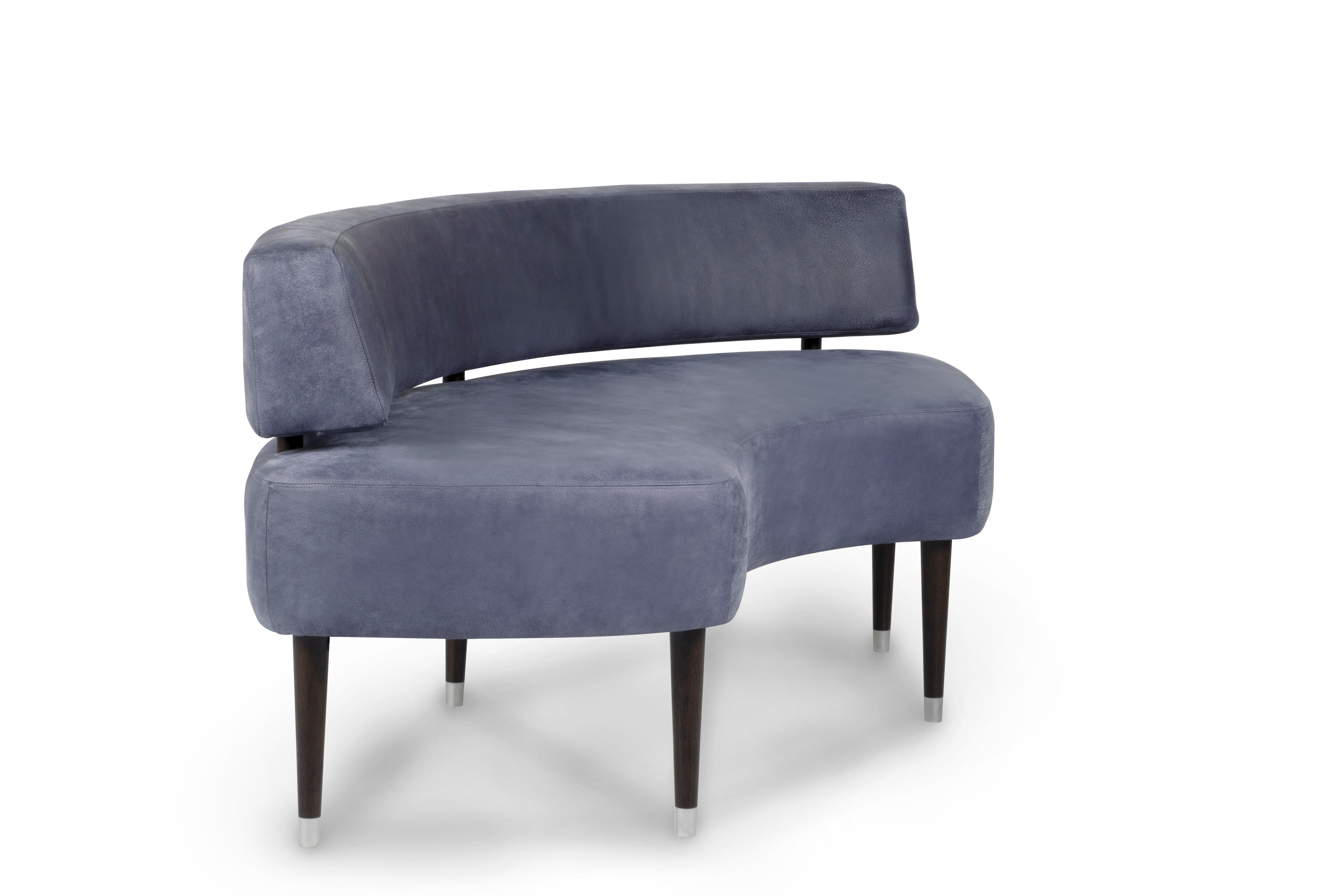 Liz Curved Bench, Contemporary Collection, Handcrafted in Portugal - Europe by Greenapple.

The Liz bench offers simplicity and comfort for relaxed moments, without forgetting that the small details make all the difference.

Upholstered in blue