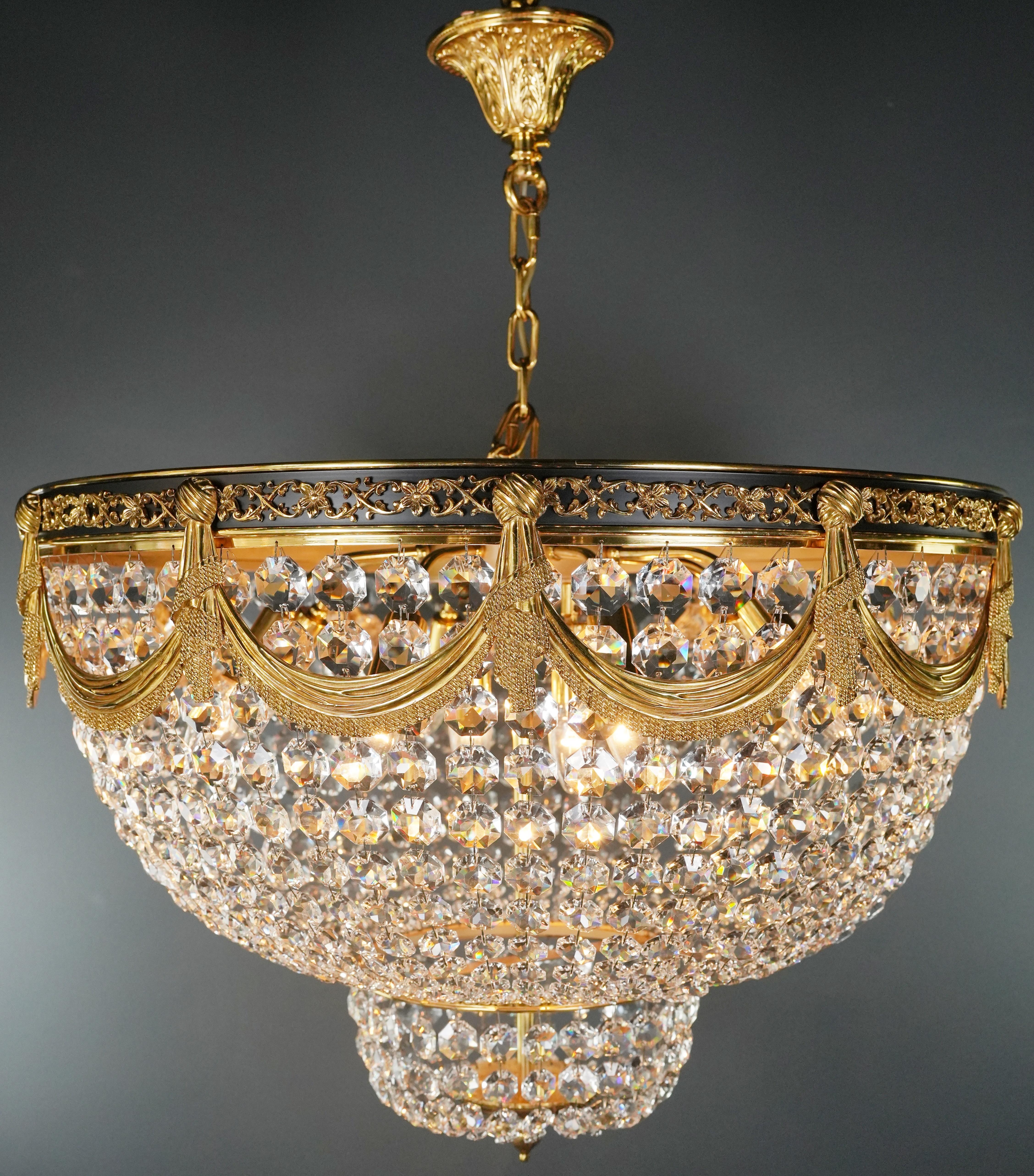 Baroque 21st Century Art Deco Low Plafonnier Crystal Chandelier in Gold Lustre Brass For Sale