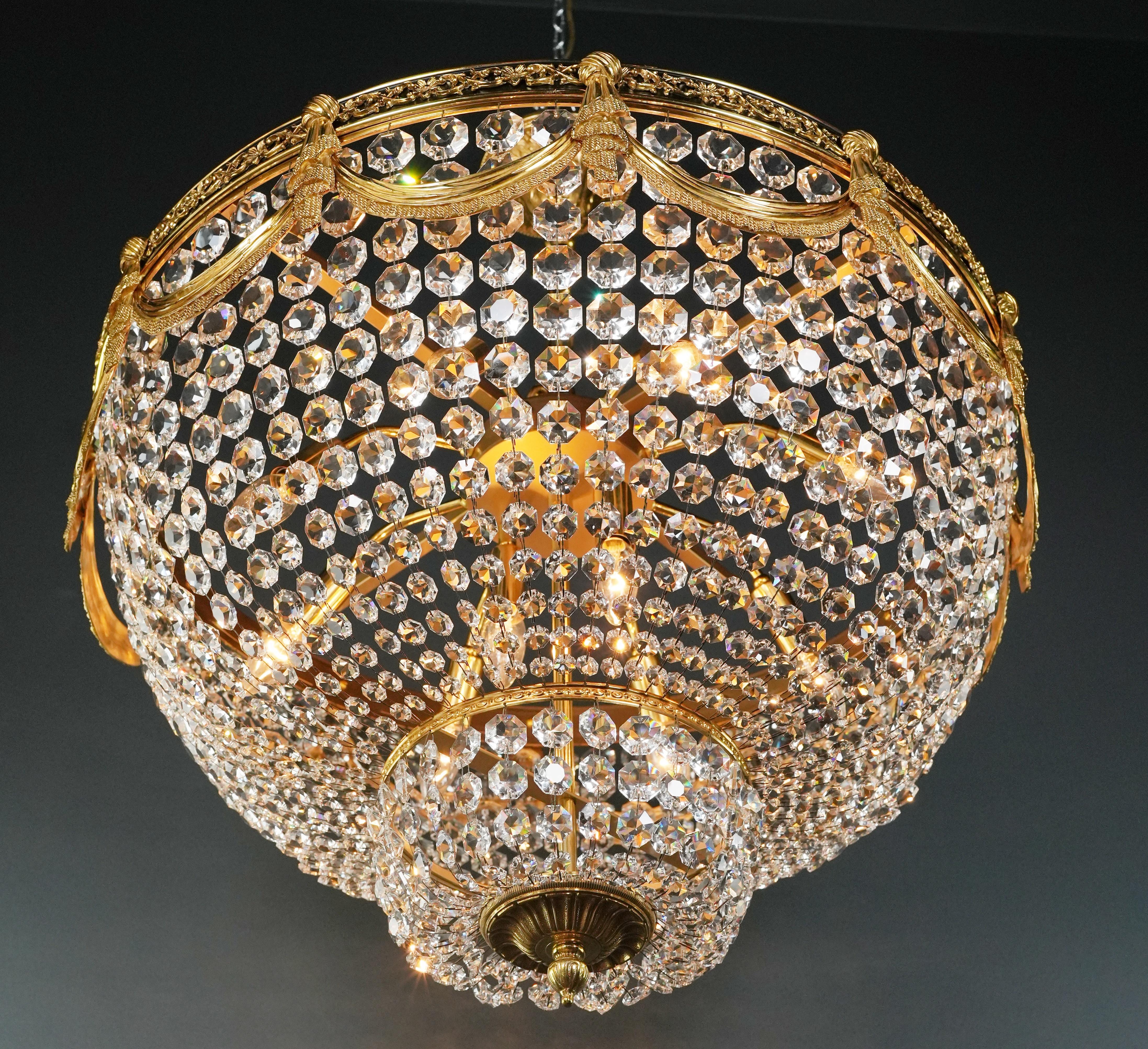 21st Century Art Deco Low Plafonnier Crystal Chandelier in Gold Lustre Brass In New Condition For Sale In Berlin, DE