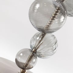 Lampe de table artistique du 21e siècle 1 éclairage, verre de Murano gris par Multiforme