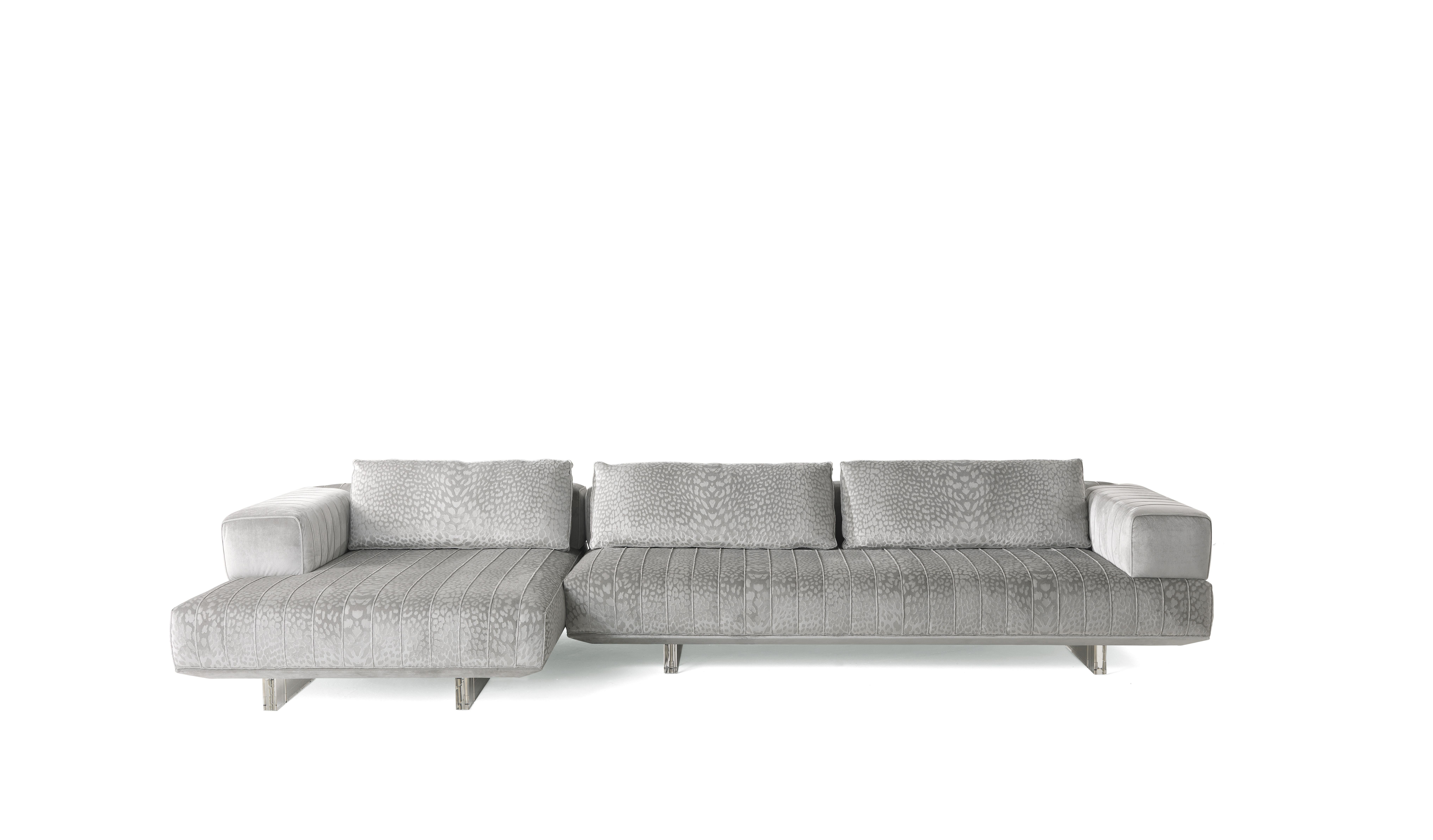 Modern 21st Century Aruba Modular Sofa in Fabric by Roberto Cavalli Home Interiors For Sale