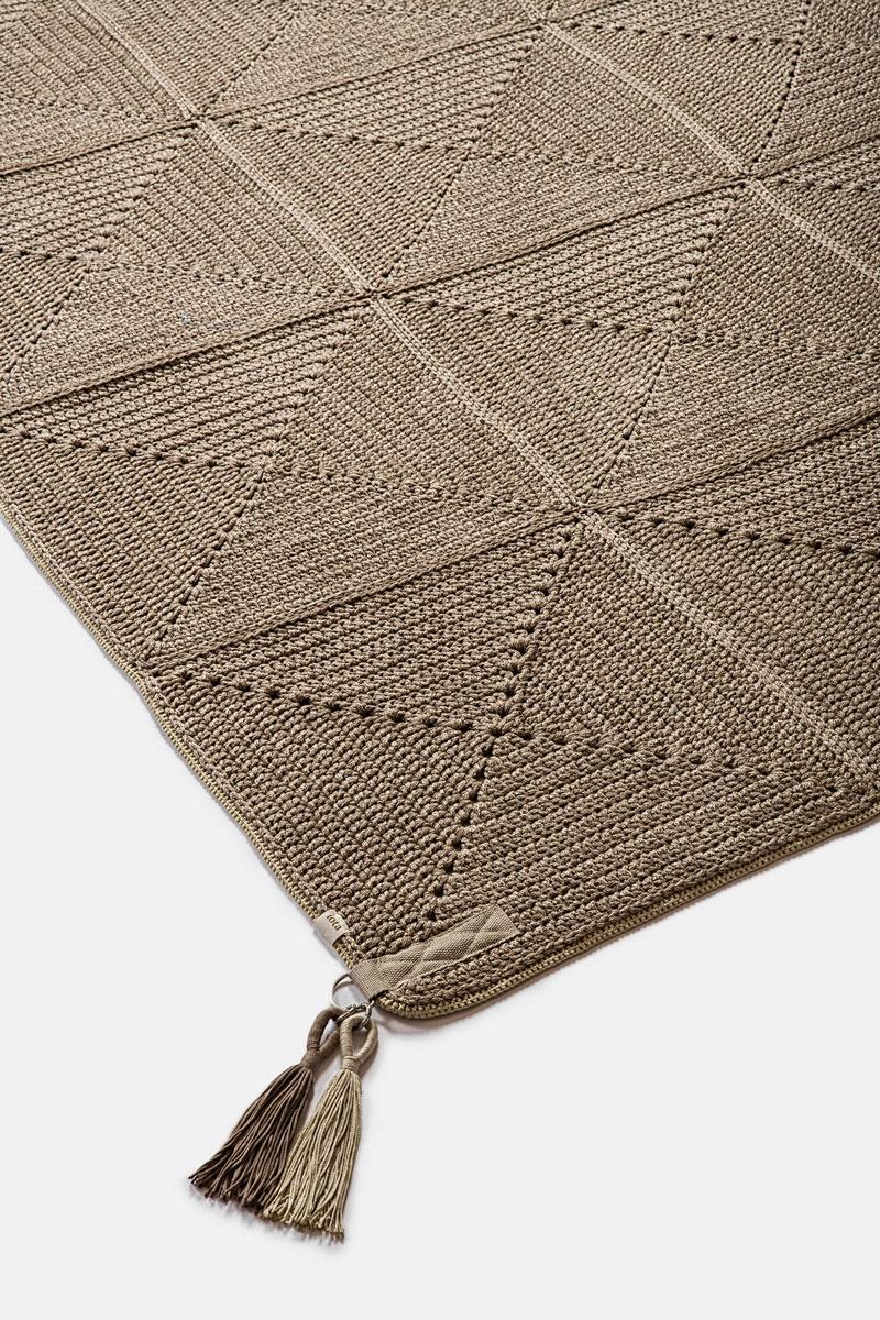 21st Century Asian Mocha Color Outdoor Indoor 150x200 cm Handmade Rug For Sale 4
