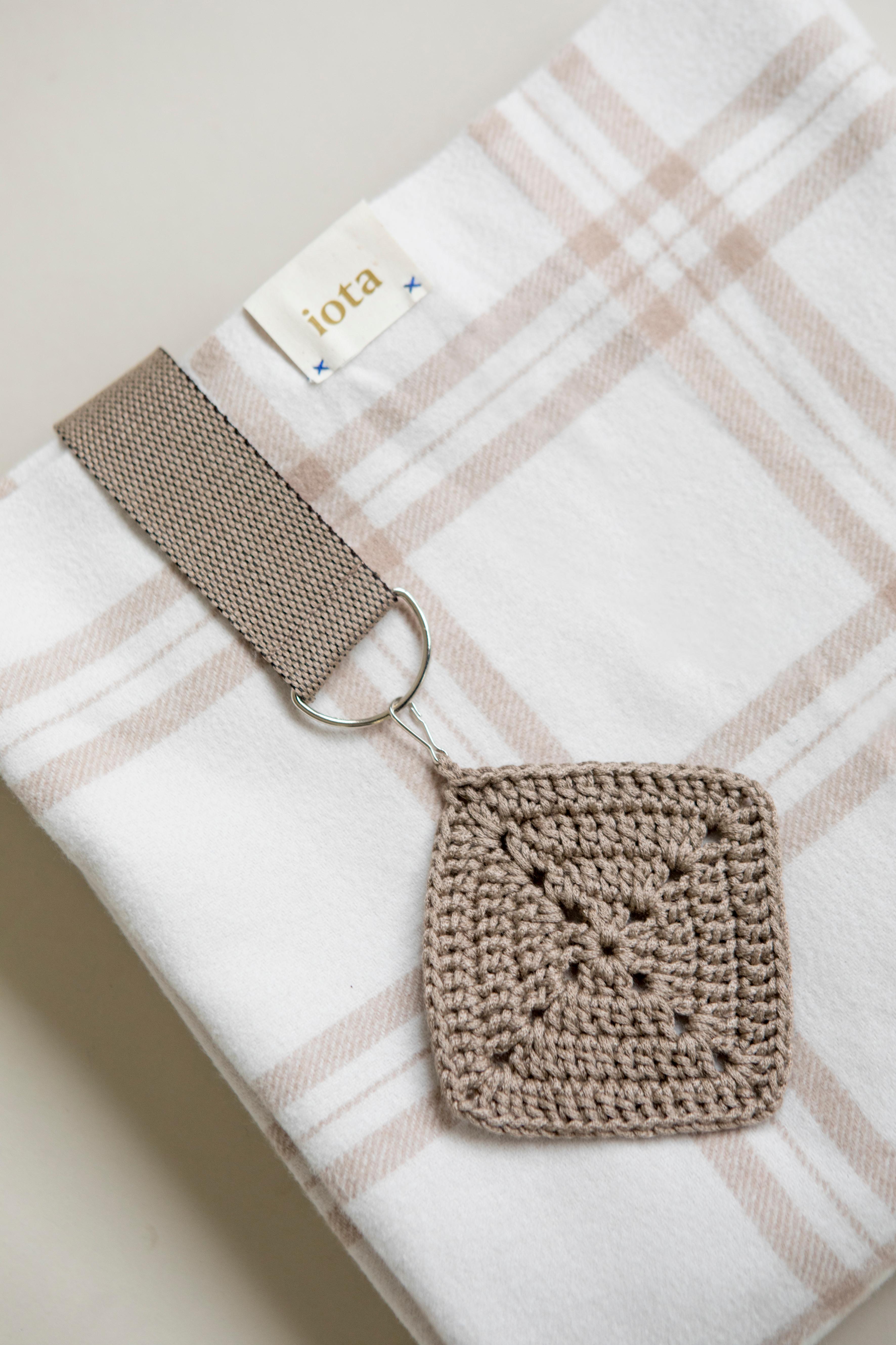 Hand-Crafted 21st Century Asian Beige White Plaid Strap Blanket For Sale