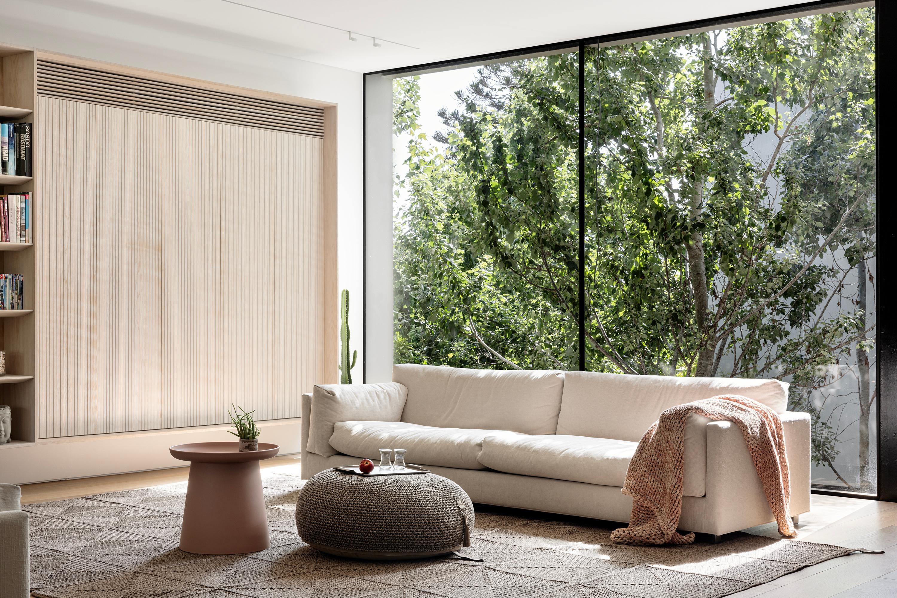 Israeli 21st Century Asian Brown Black Outdoor Indoor 200x300 cm Handmade Rug For Sale