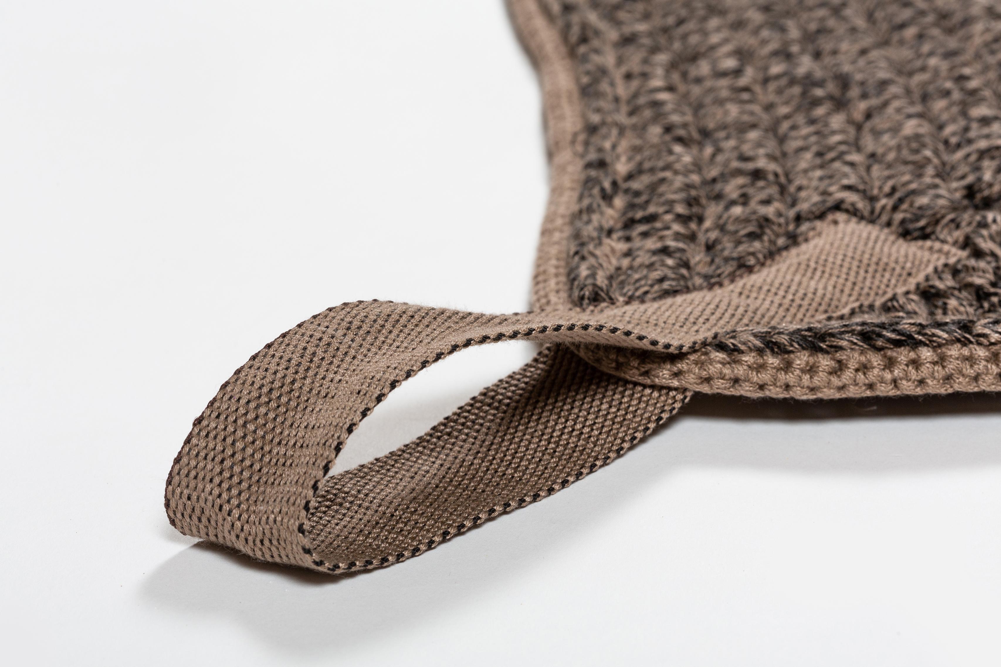 21st Century Asian Brown Black Outdoor Indoor Small Handmade Rug im Angebot 1