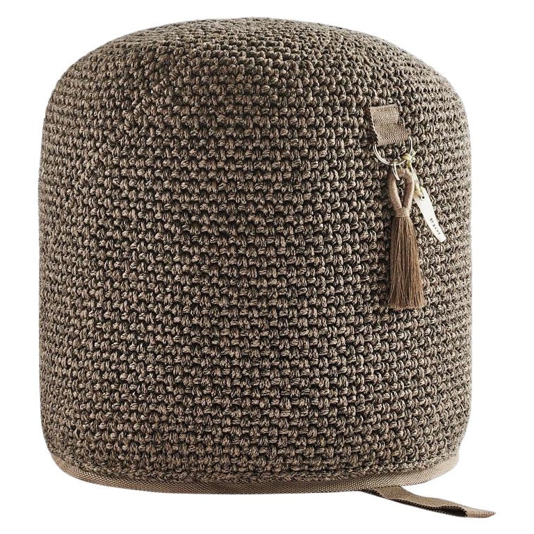 21e siècle Asiatique Cacao-Noir Pouf d'extérieur fait à la main pour un seul siège