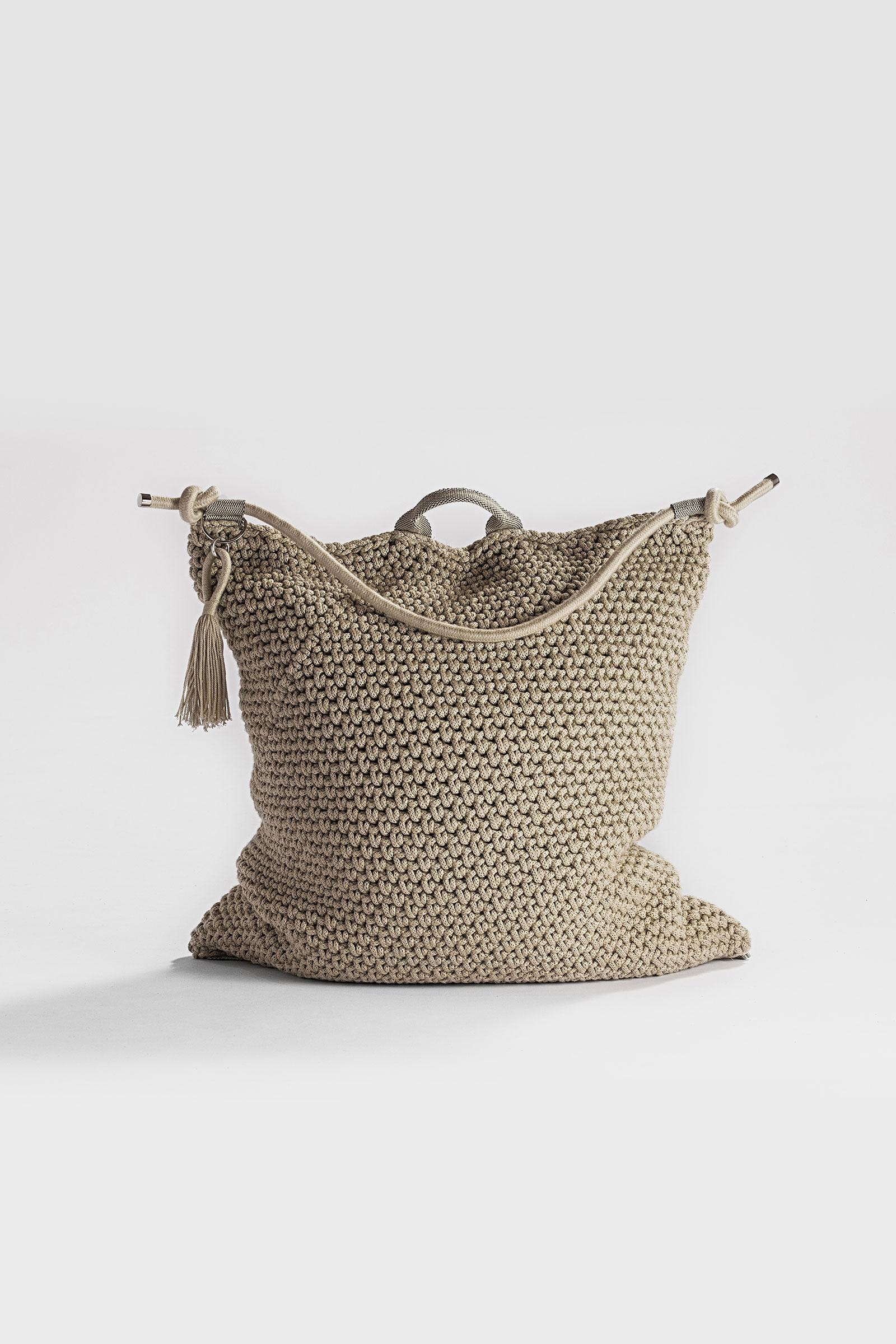 Contemporary 21st Century Asian Natural Cream Outdoor Indoor Rug and Bag Cushion Set For Sale