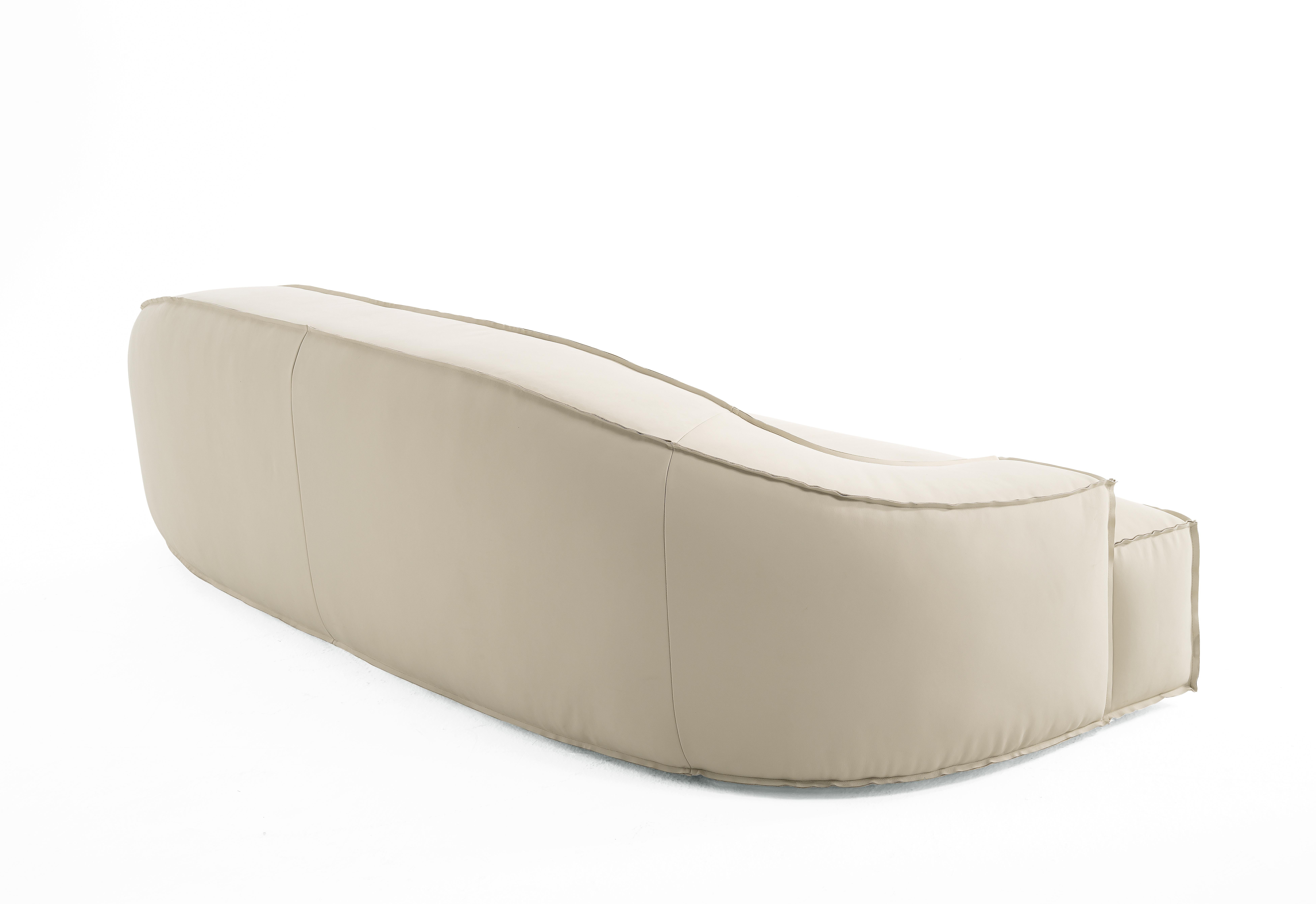 Contemporary 21st Century Assal Sofa in Leather by Roberto Cavalli Home Interiors For Sale