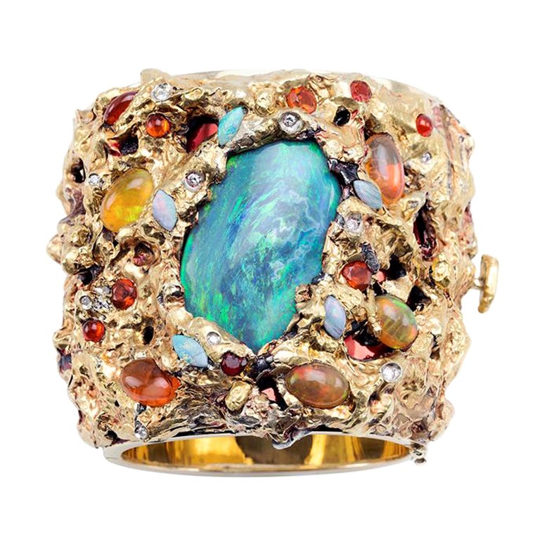 Manschettenarmband aus 18 Karat Gold mit australischem Opal, Gelb-Opal und Diamanten