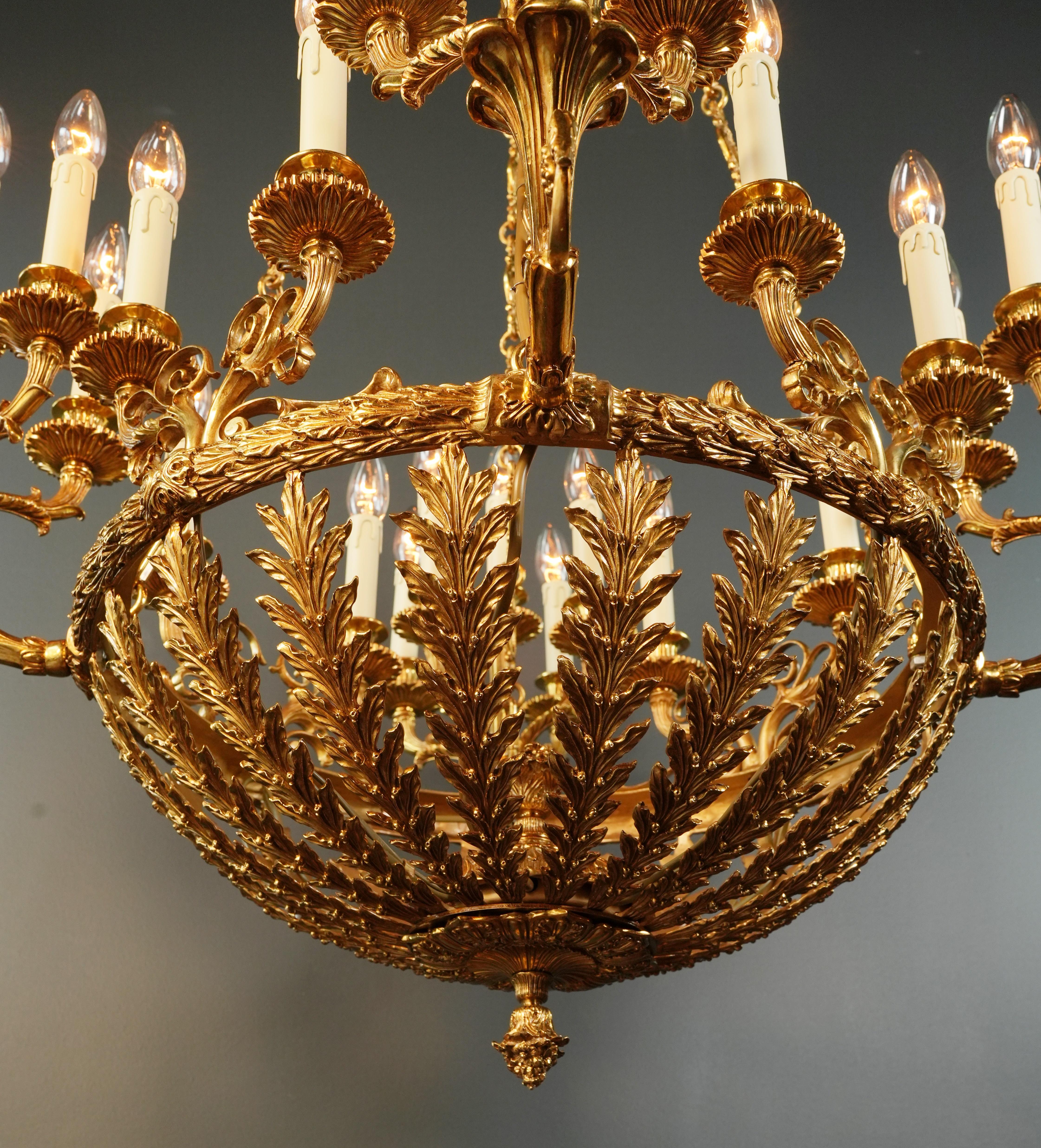 21st Century Baroque Brass Empire Chandelier Crystal Lustre Lamp Antique Gold  In New Condition For Sale In Berlin, DE