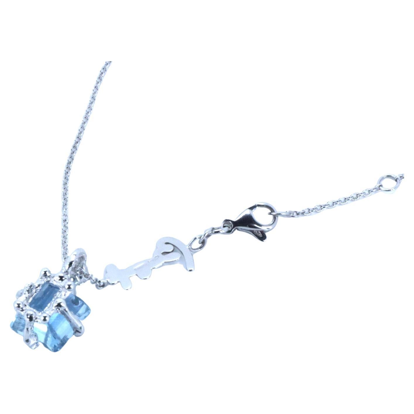 One Off Top Quality Aquamarine Diamond 18K Gold Made in Italy Grounding Pendant In New Condition For Sale In Milan, IT