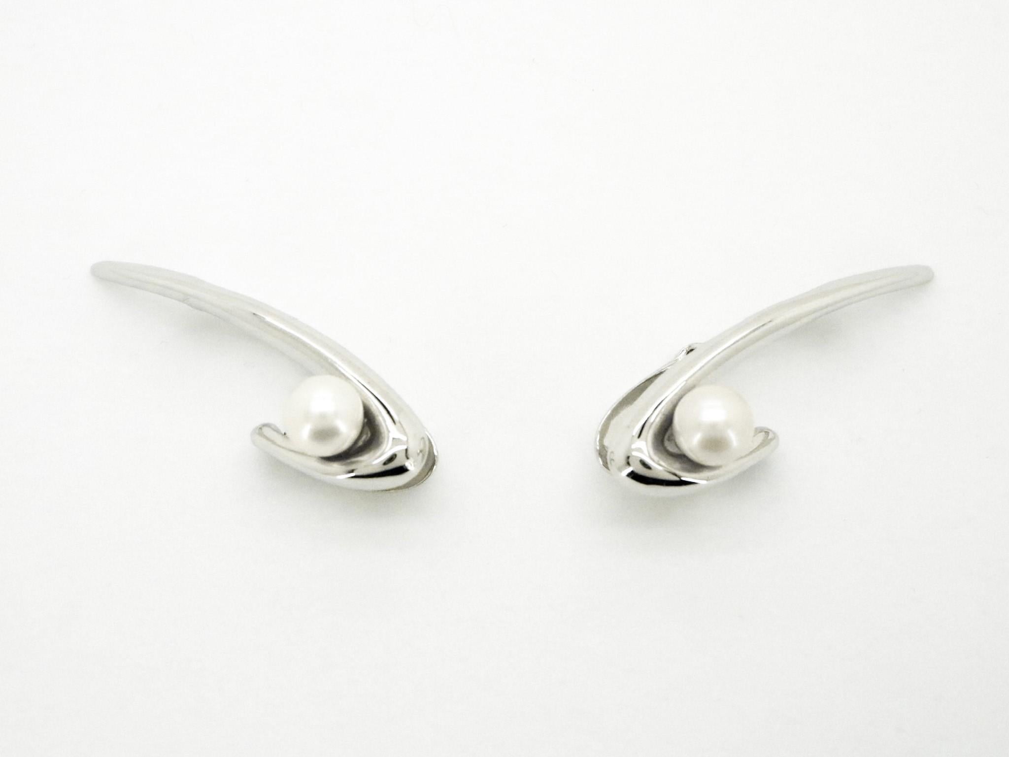 Modern 18K White Gold Pearls Innovative Clasp Versatile Cosmic Empowering Bold Earrings For Sale