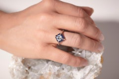 18K White Gold Vogue Awarded Made in Italy Aquamarine Blue Sapphires Cosmic Ring