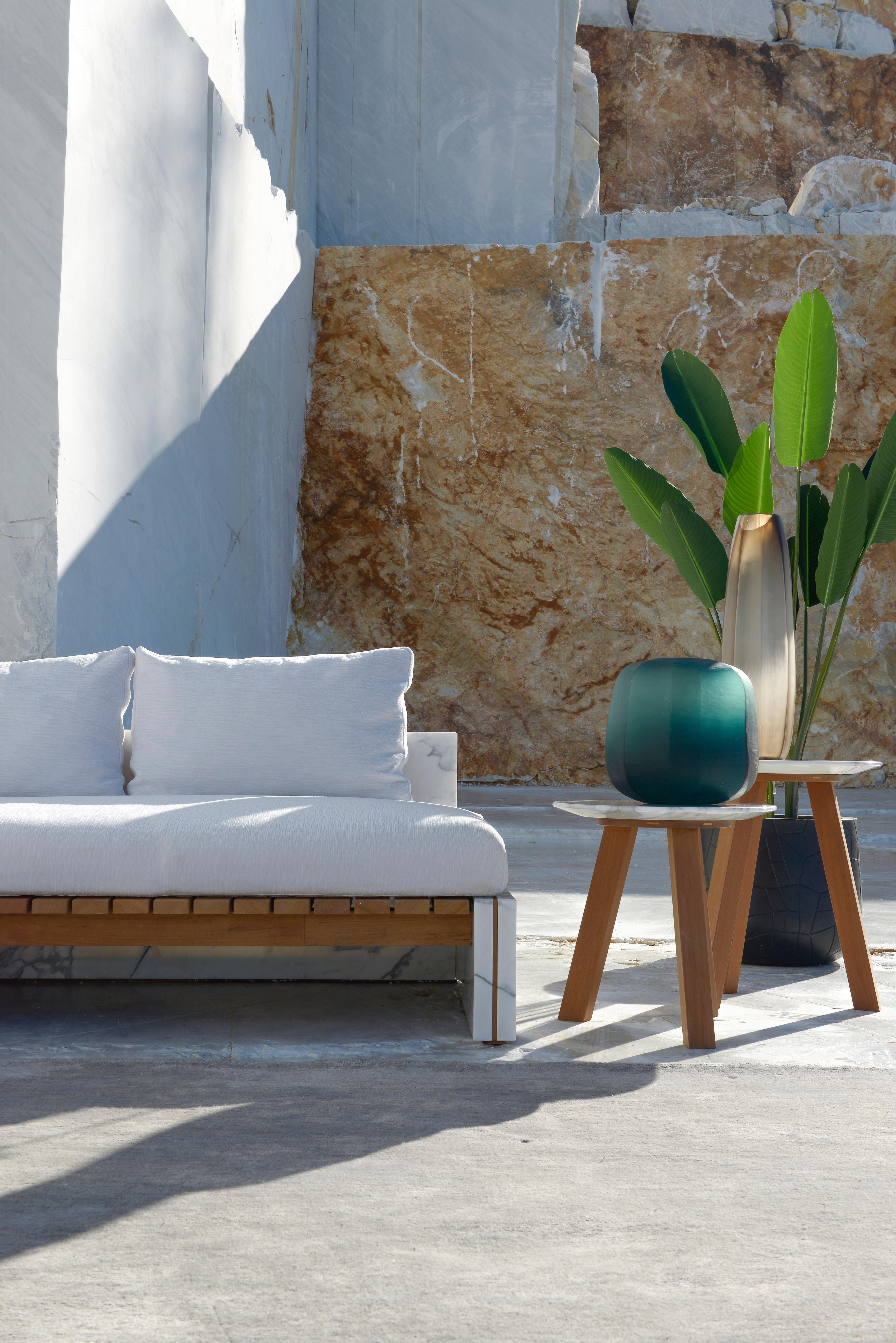 Contemporary 21st Century Bettogli Carrara Marble Teak Wood Three-Leg Coffee Table For Sale