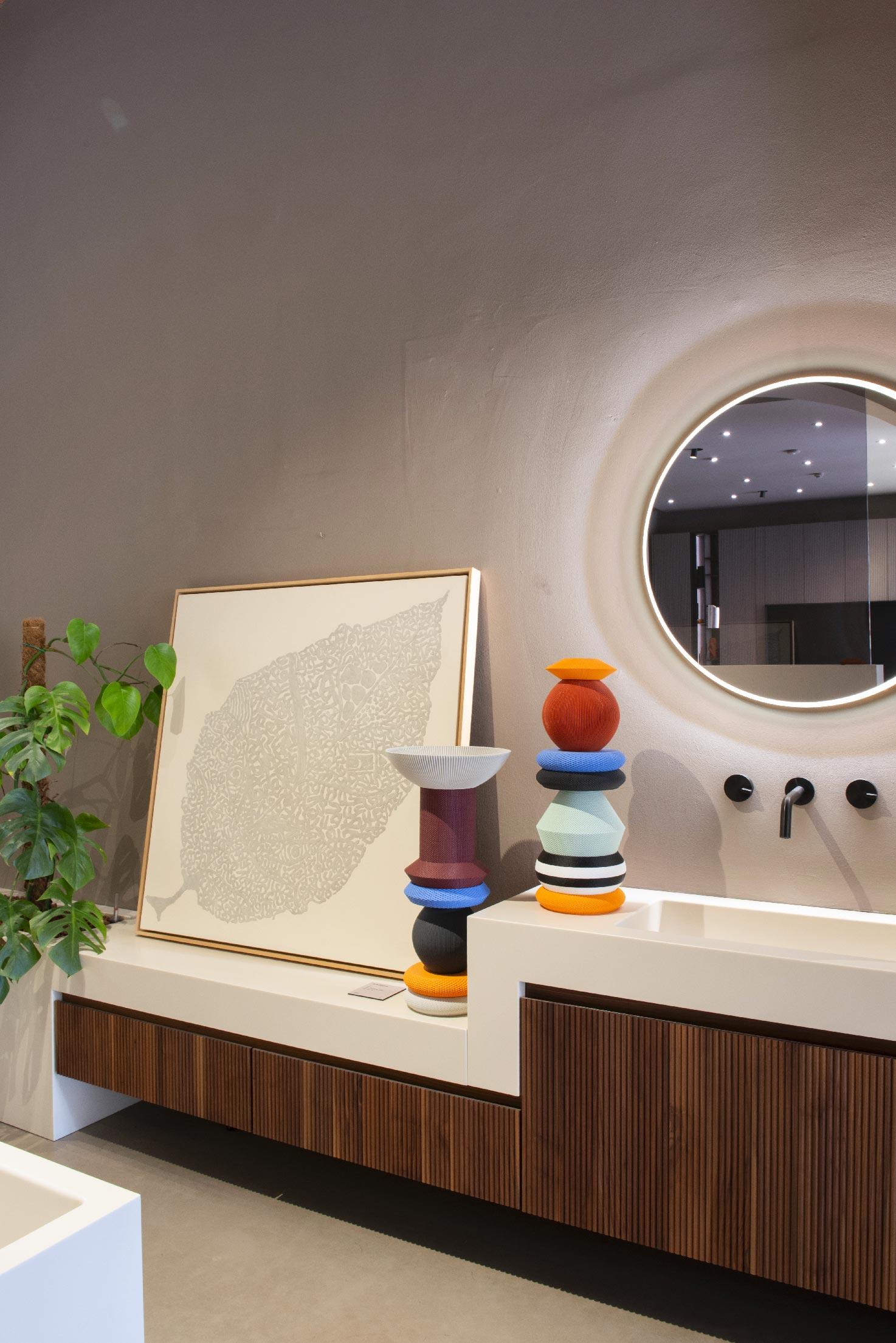 Un gioco di forme e colori in continua evoluzione: le Torri Spontanee di Fornice Objects nascono dall'incontro tra tecnologia e artigianato. È così che è nata l'idea delle 