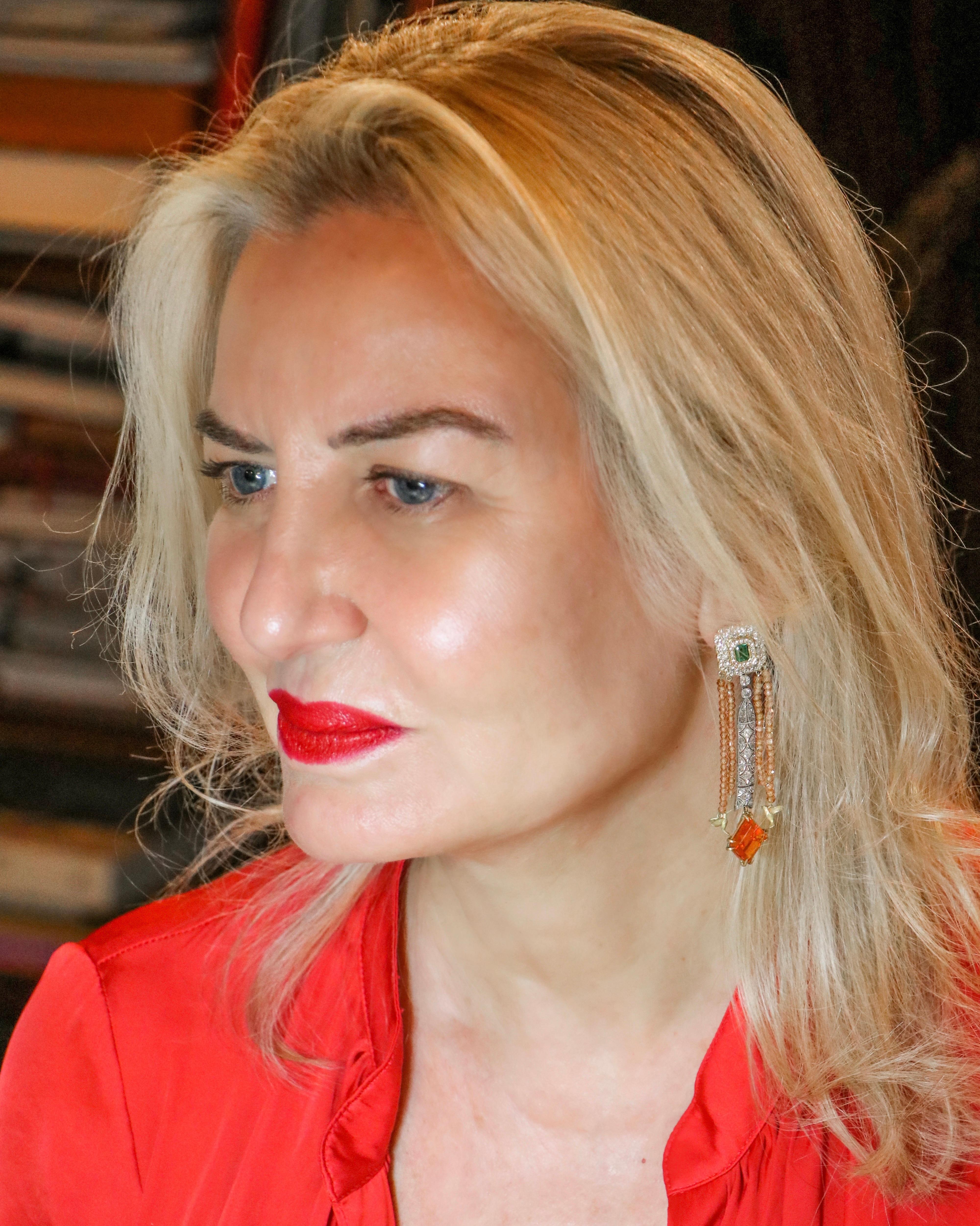 21st Century Bird Emerald Diamond Fire Opals Gold Earrings Orange Vicente Gracia In New Condition In Valencia, ES