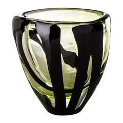 Ovale schwarze Belt-Glasvase des 21. Jahrhunderts in Schwarz/Kristall/Grassgrün