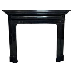 Caminetto in granito nero del 21° secolo