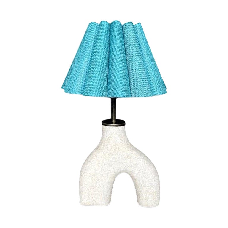 Blauwave-Tischlampe des 21. Jahrhunderts von Busra Ozdemir – Moderne, Keramik im Angebot