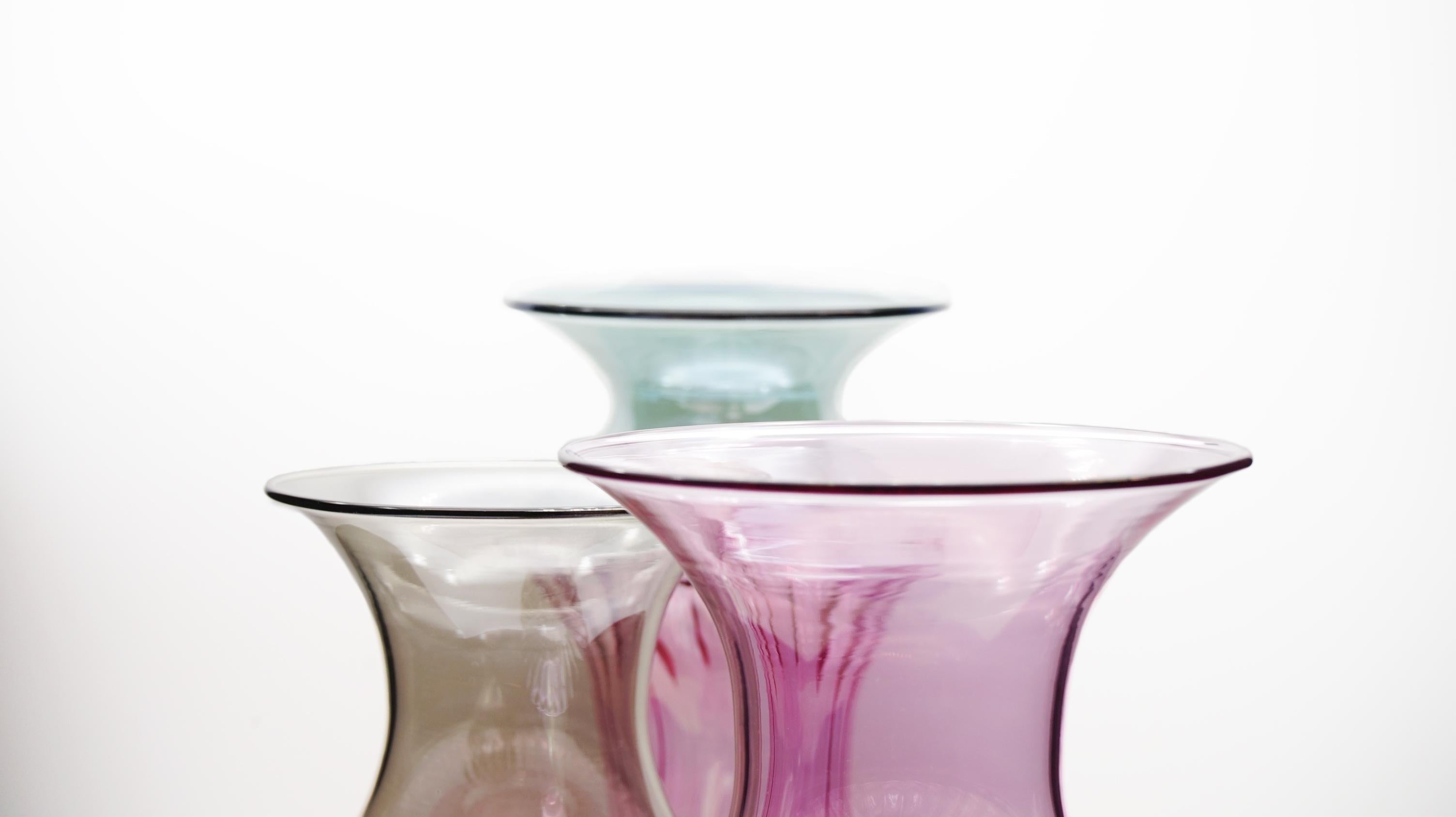 Hand-Crafted 21st Century Borosilcate Glass Vase MADAME, Handcrafted, Kanz Architetti For Sale