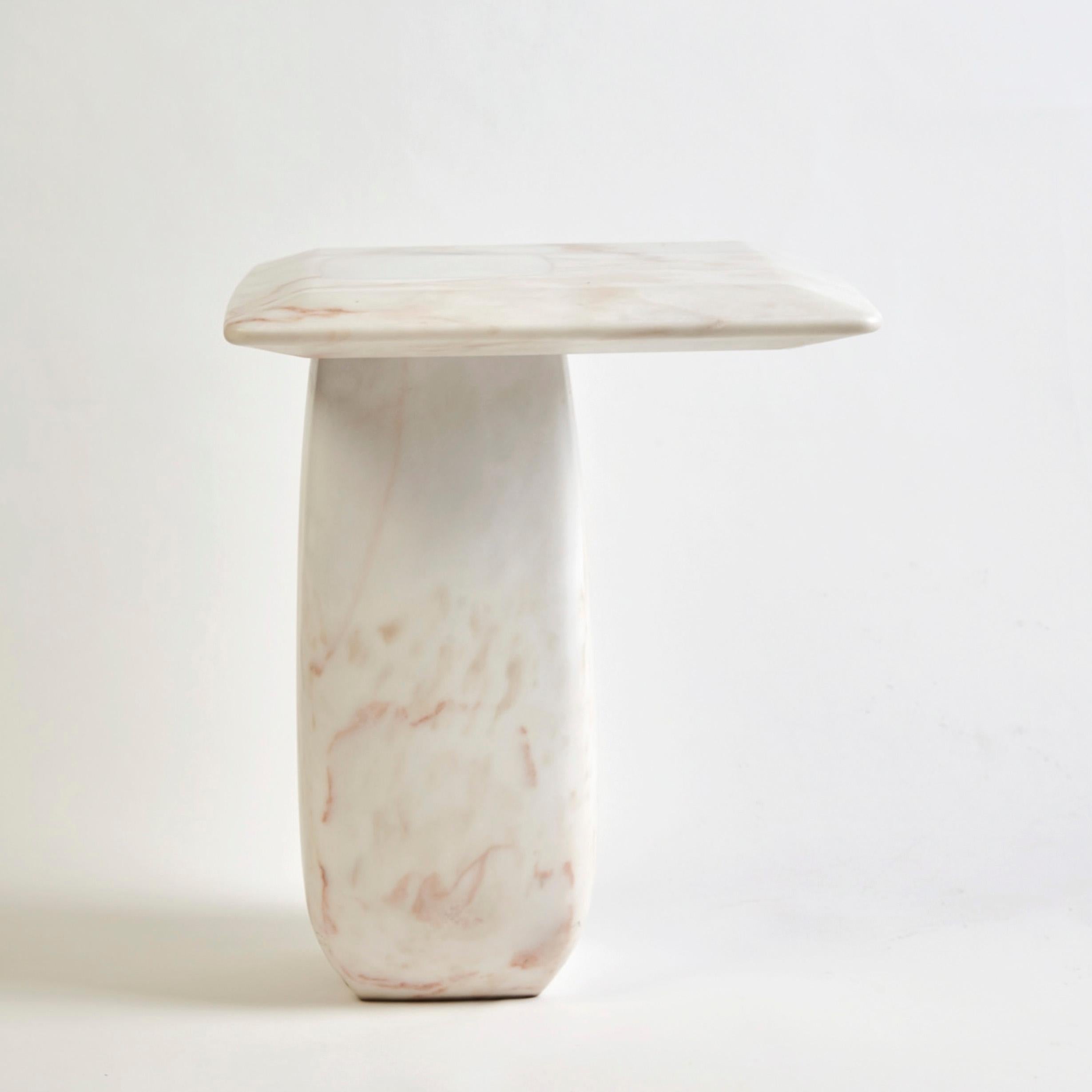 Bossa Side Table, Estremoz Marble, Handcrafted in Portugal by Duistt

The “bossa” collection is inspired by the subtlety, particular charm and harmonious simplicity of the brazilian music movement that emerged in the late 50’s, “bossa nova”. With
