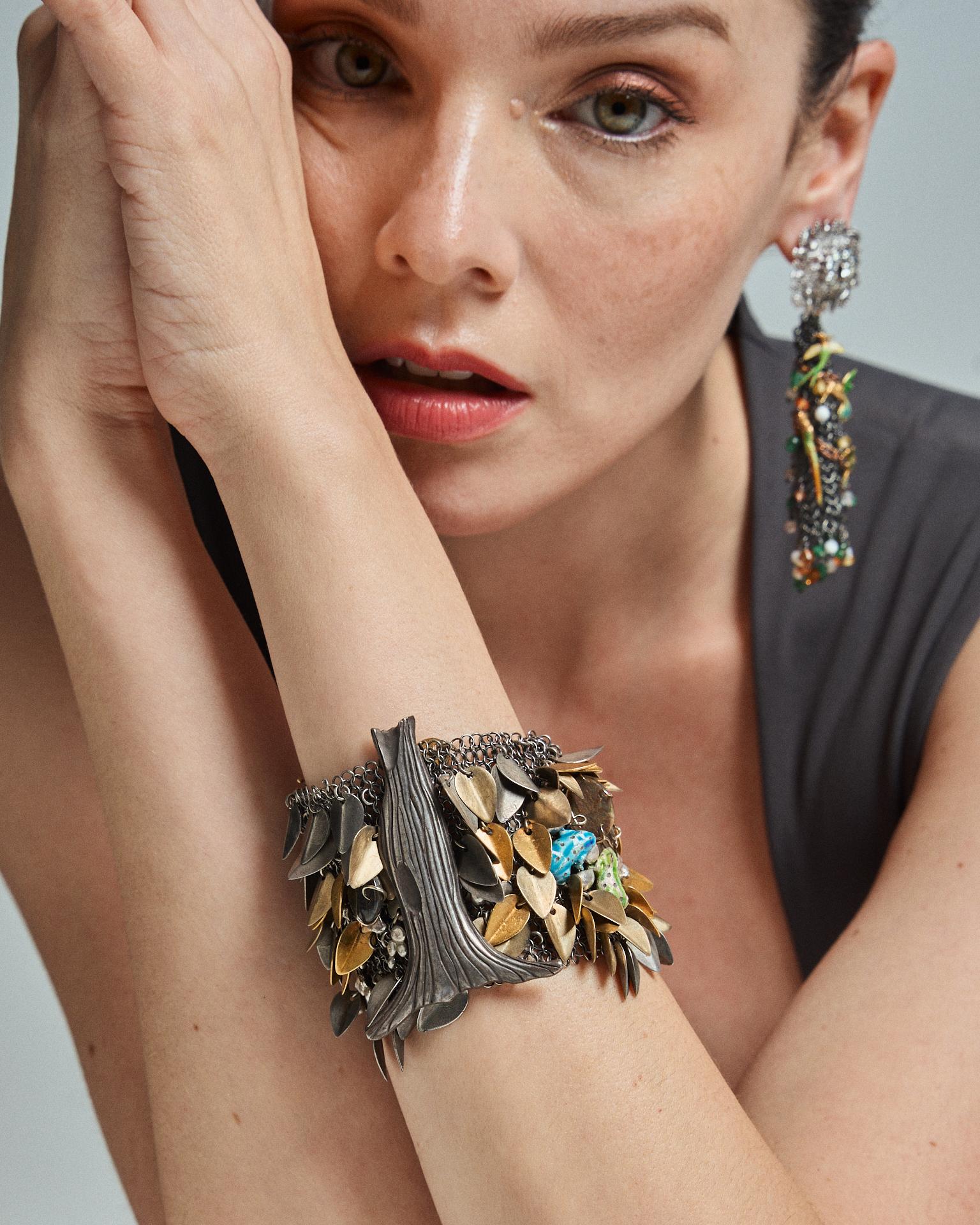 21st Century Bracelet Silver Mesh 18k Yellow Gold Ammolite Diamonds Frogs Leaves For Sale 9