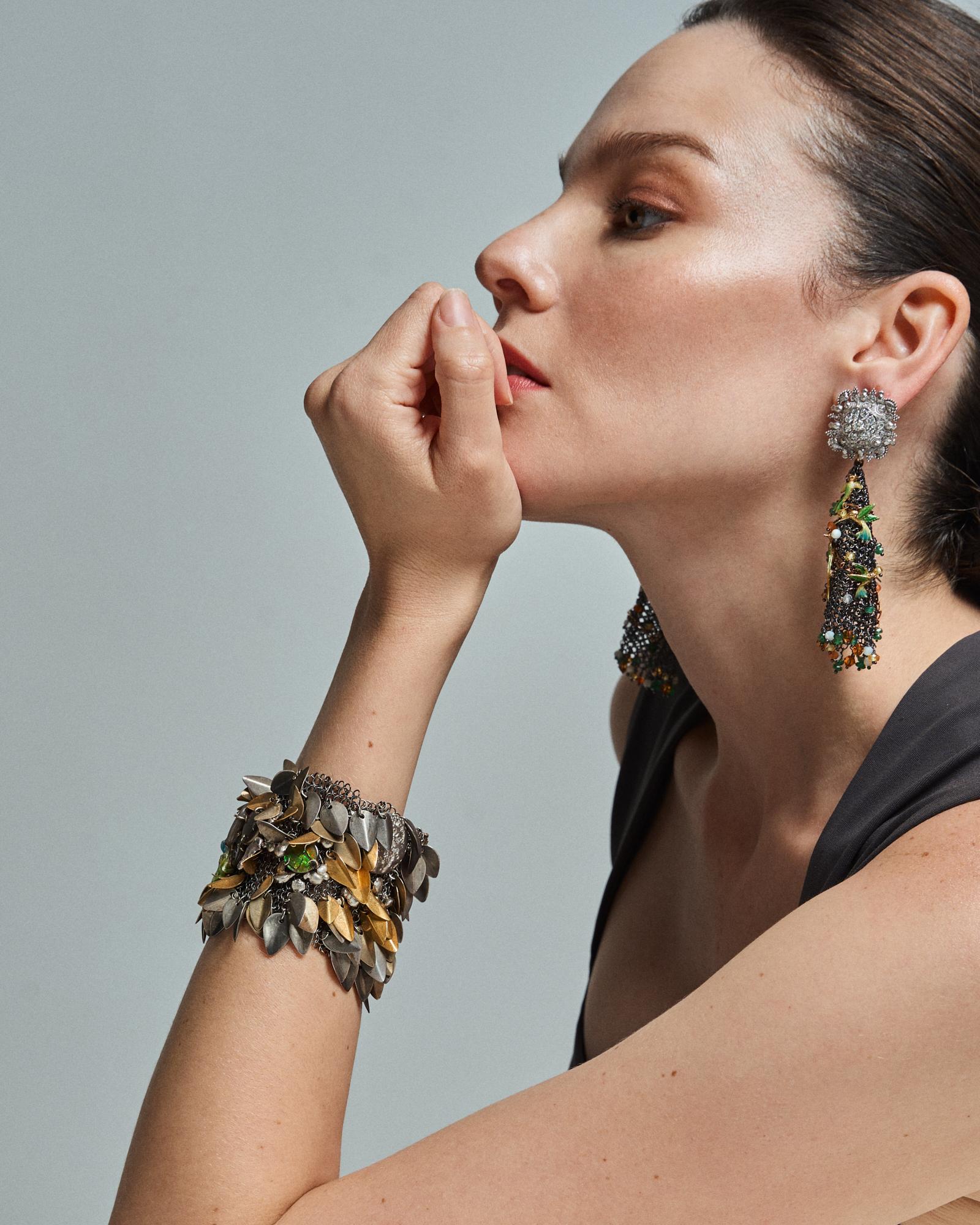21st Century Bracelet Silver Mesh 18k Yellow Gold Ammolite Diamonds Frogs Leaves For Sale 13