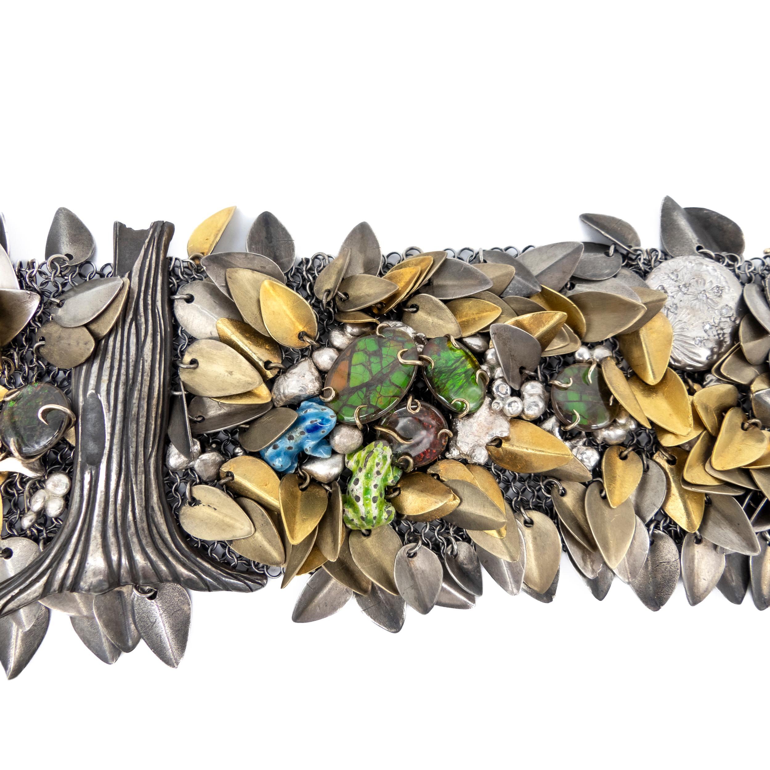 Moderne Bracelet du 21e siècle en maille d'argent, or jaune 18 carats, diamants et feuilles de grenouilles en vente